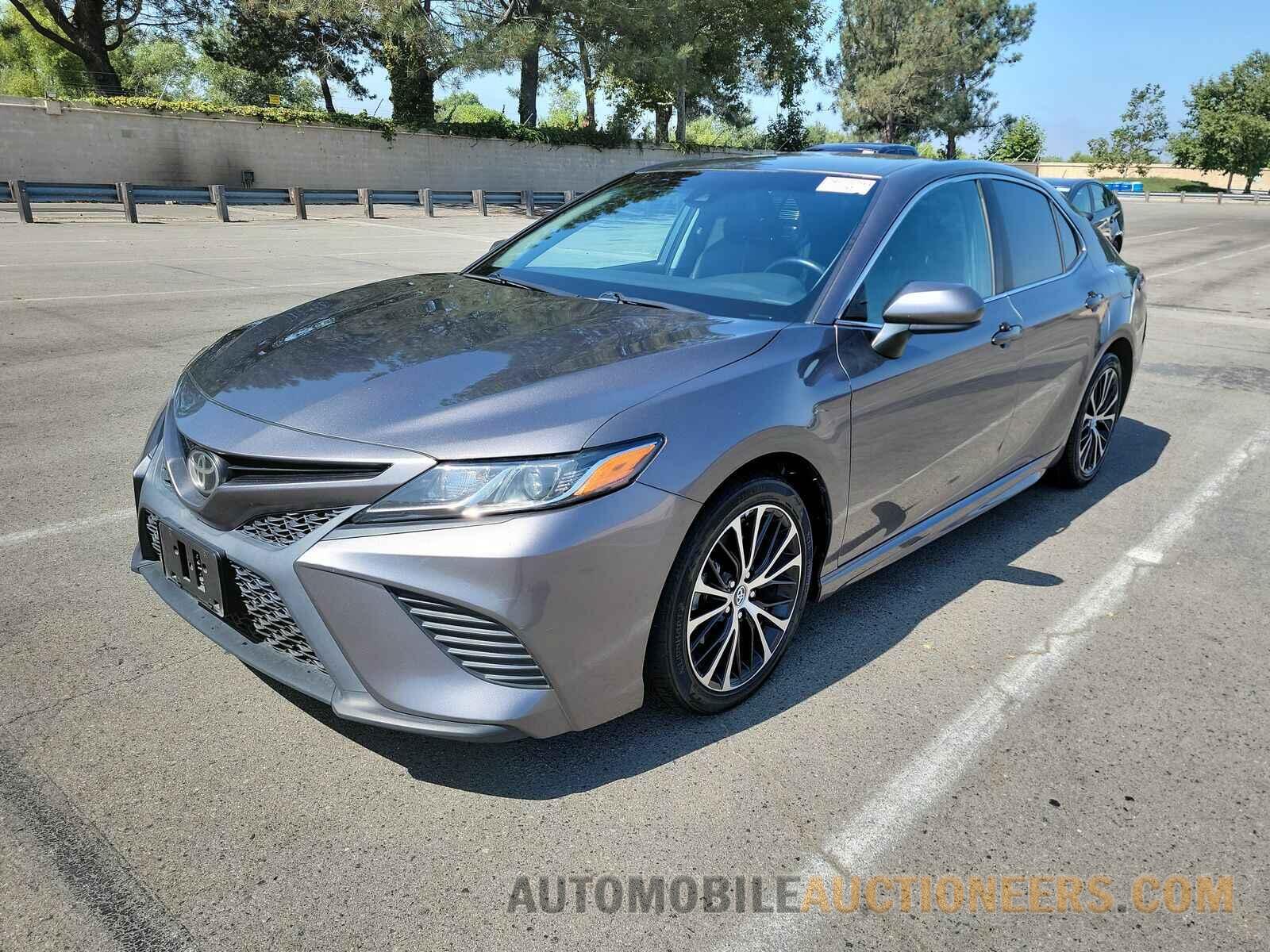 4T1B11HK7KU681279 Toyota Camry 2019