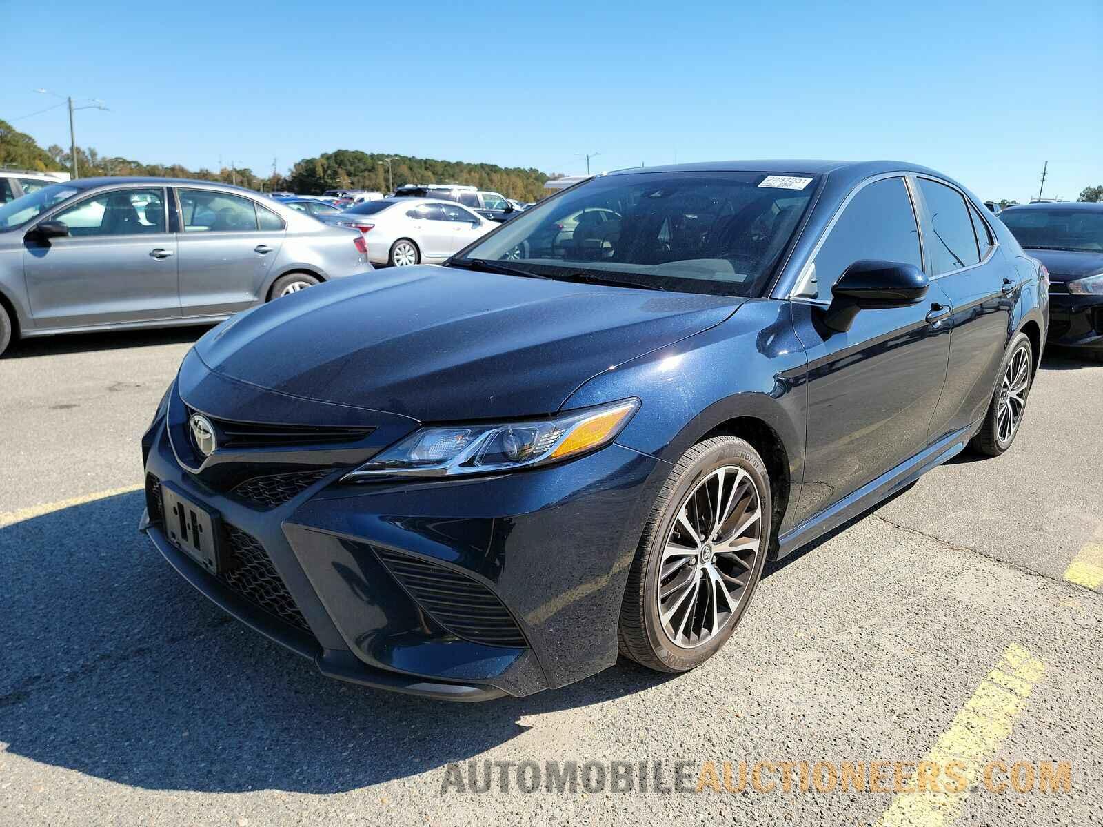 4T1B11HK7KU745952 Toyota Camry 2019