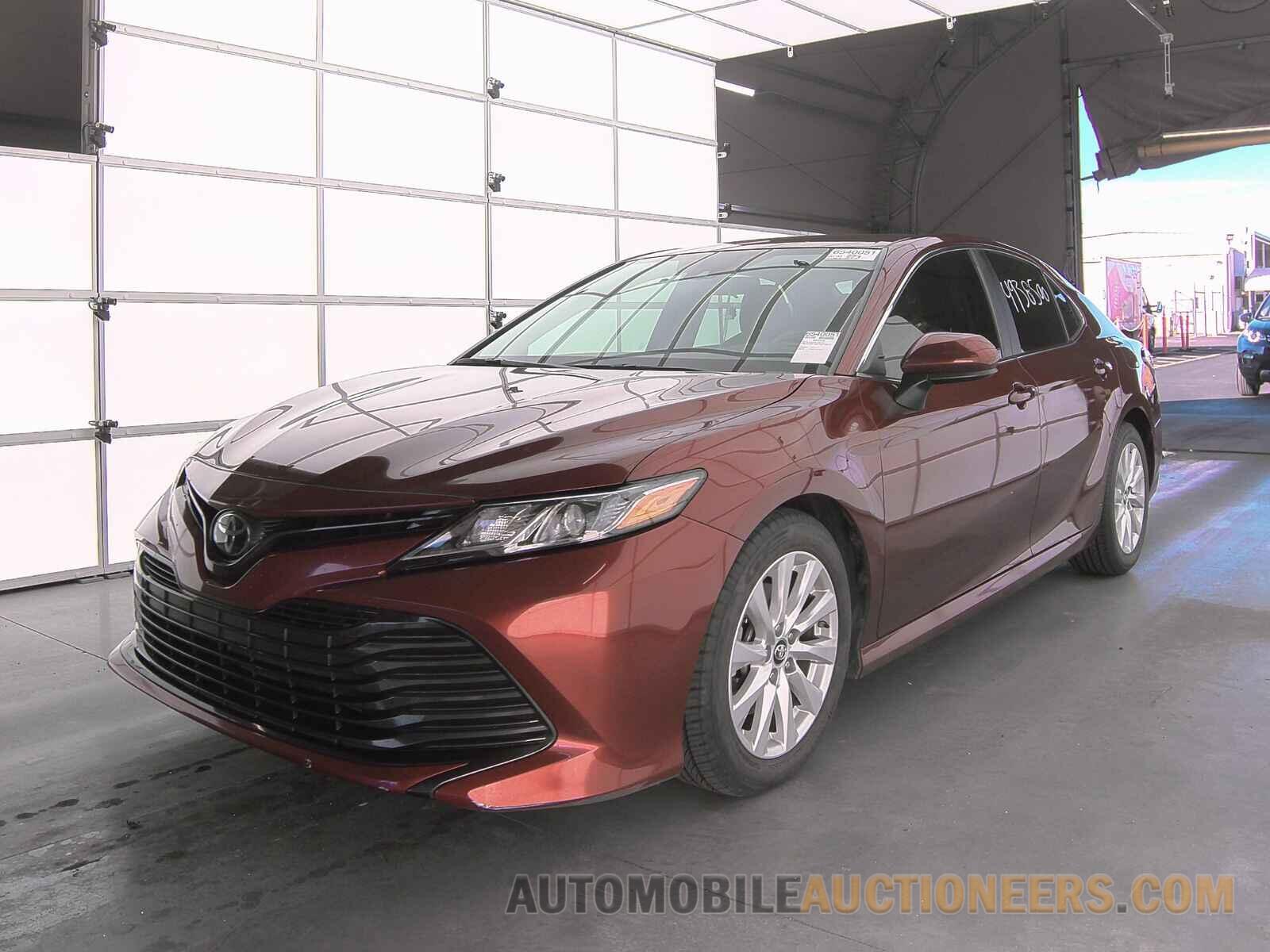 4T1B11HK7KU759172 Toyota Camry 2019