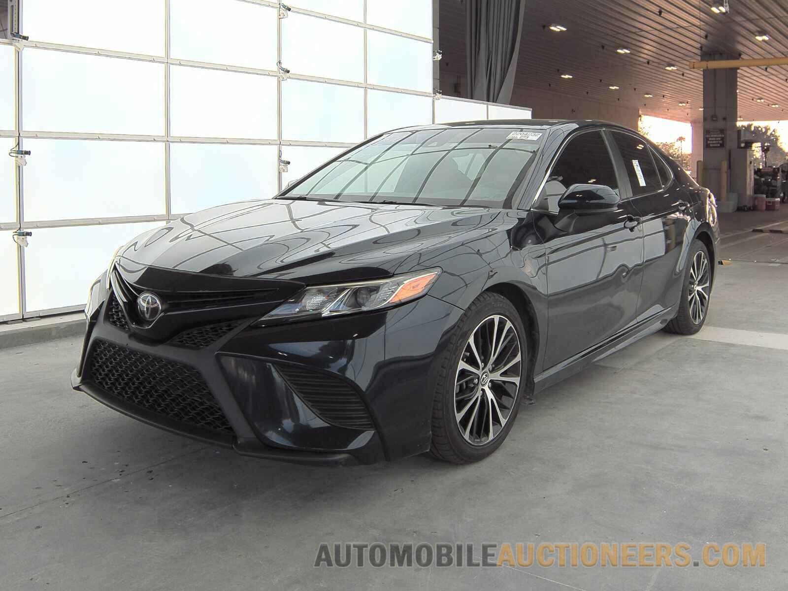 4T1B11HK7KU769670 Toyota Camry 2019