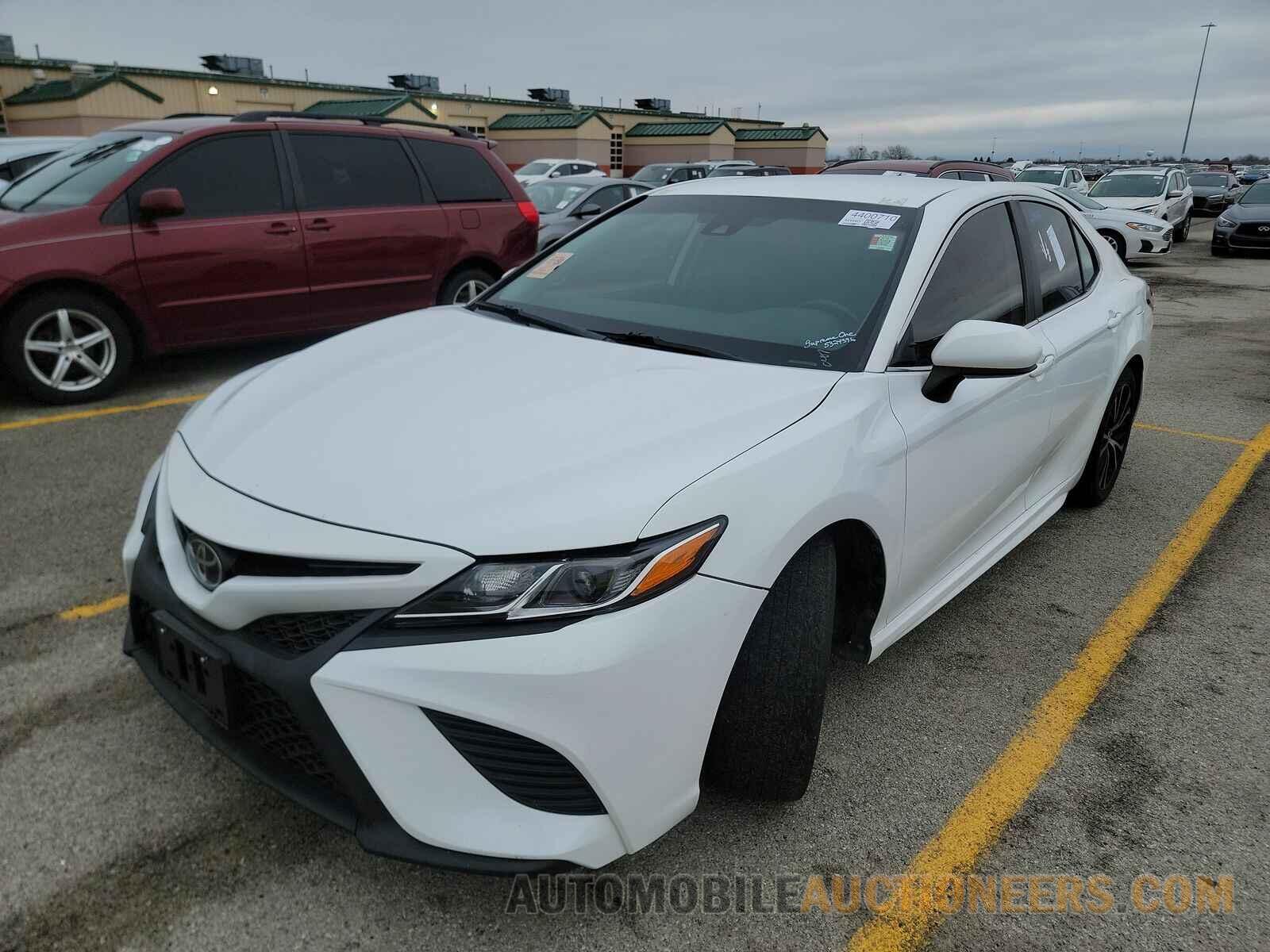 4T1B11HK7KU777705 Toyota Camry 2019