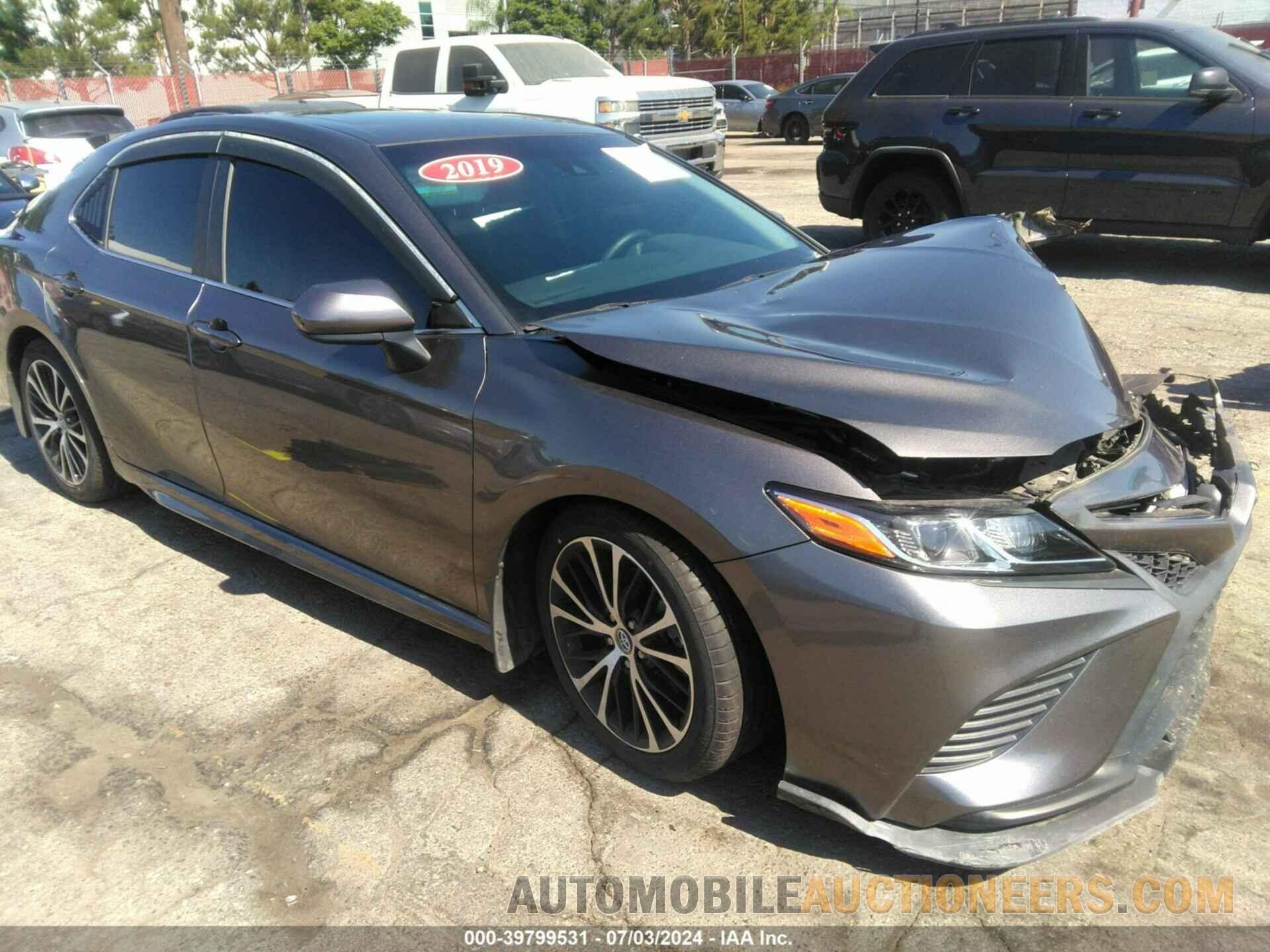 4T1B11HK7KU804353 TOYOTA CAMRY 2019