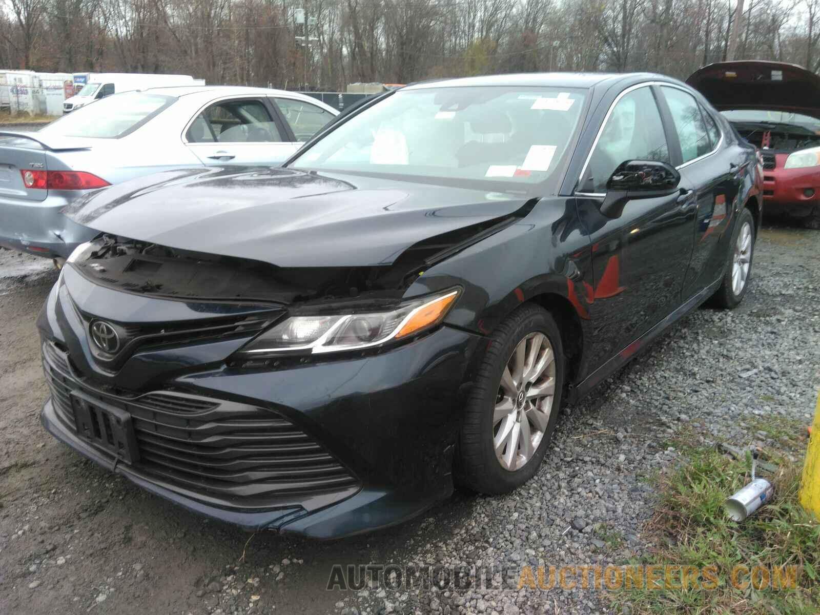 4T1B11HK7KU814641 Toyota Camry LE 2019