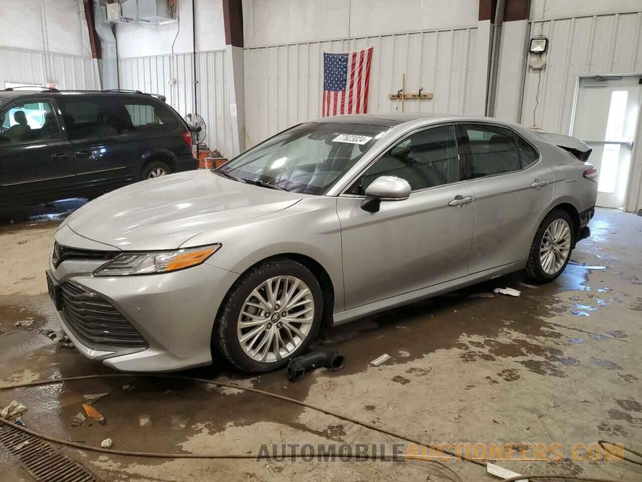 4T1B11HK8JU007575 TOYOTA CAMRY 2018