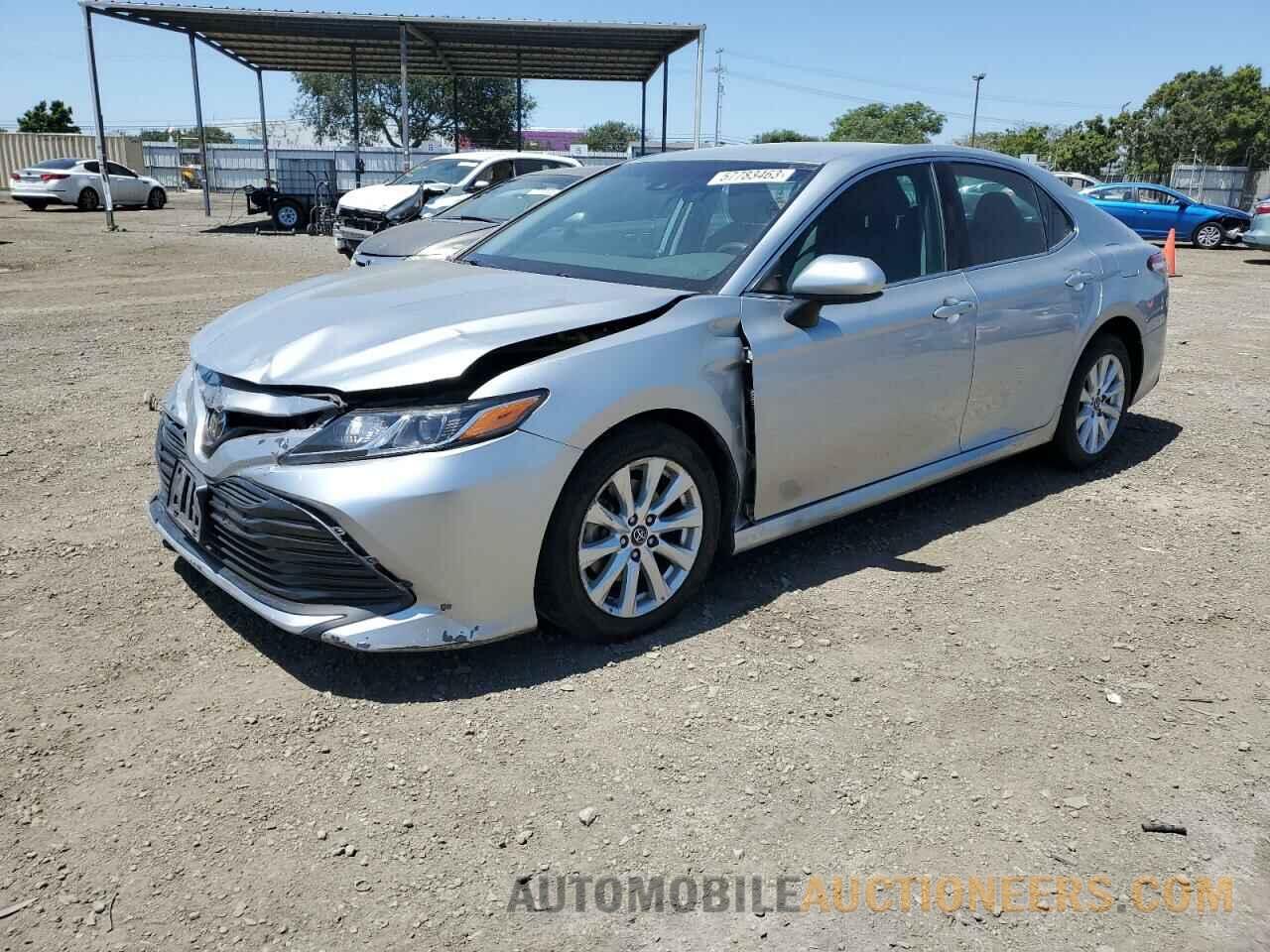 4T1B11HK8JU012808 TOYOTA CAMRY 2018