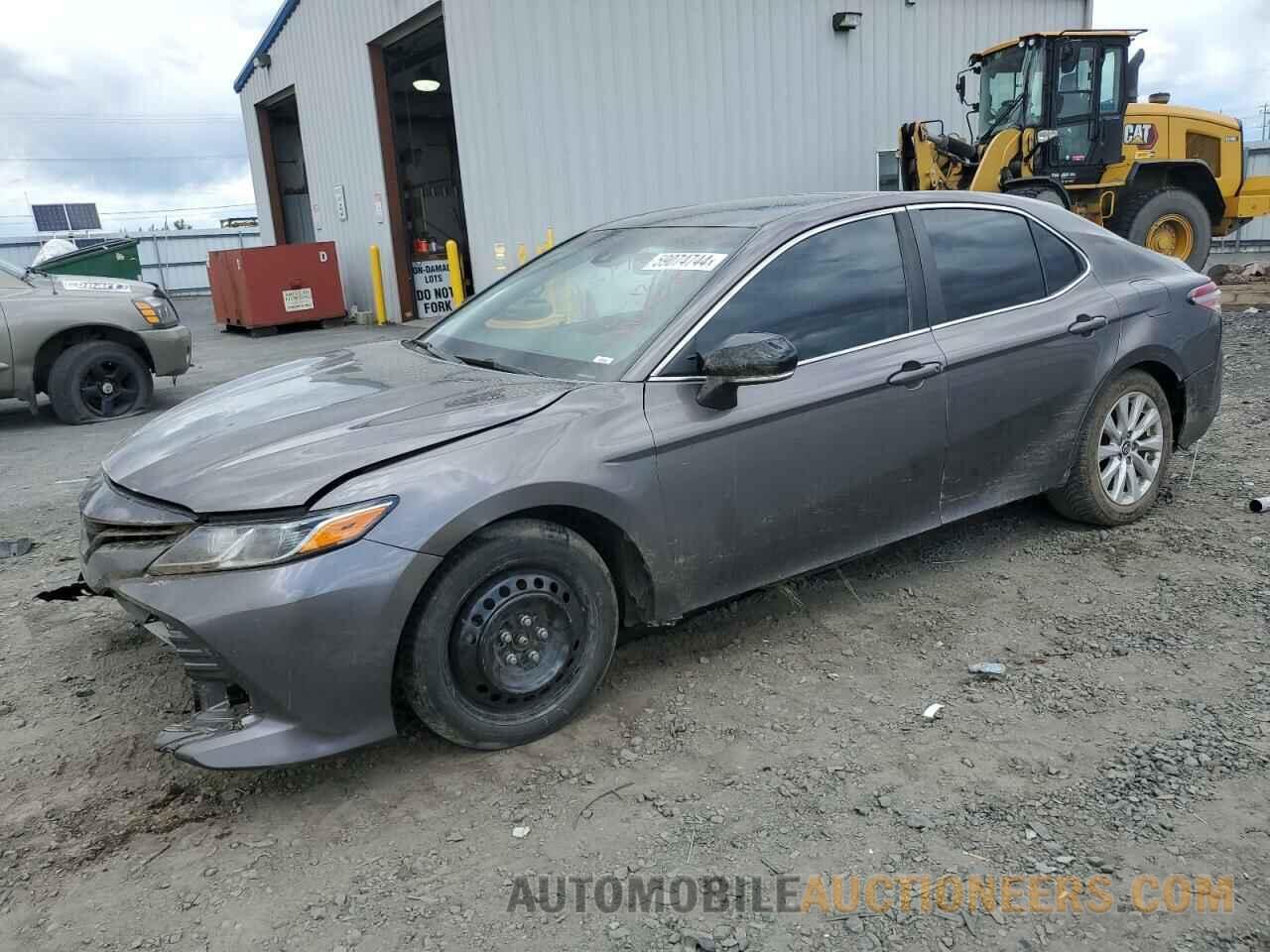 4T1B11HK8JU013148 TOYOTA CAMRY 2018