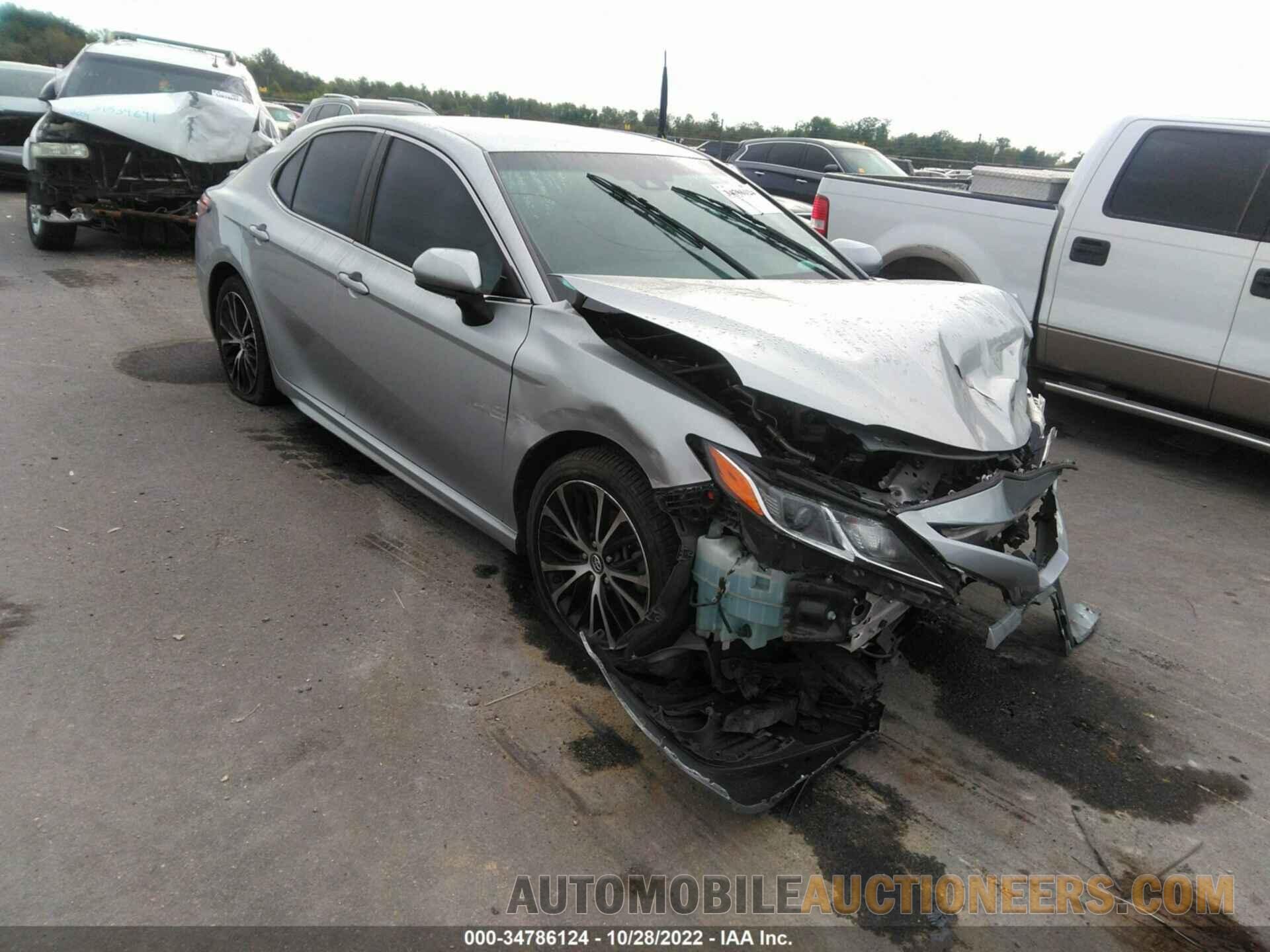 4T1B11HK8JU028782 TOYOTA CAMRY 2018