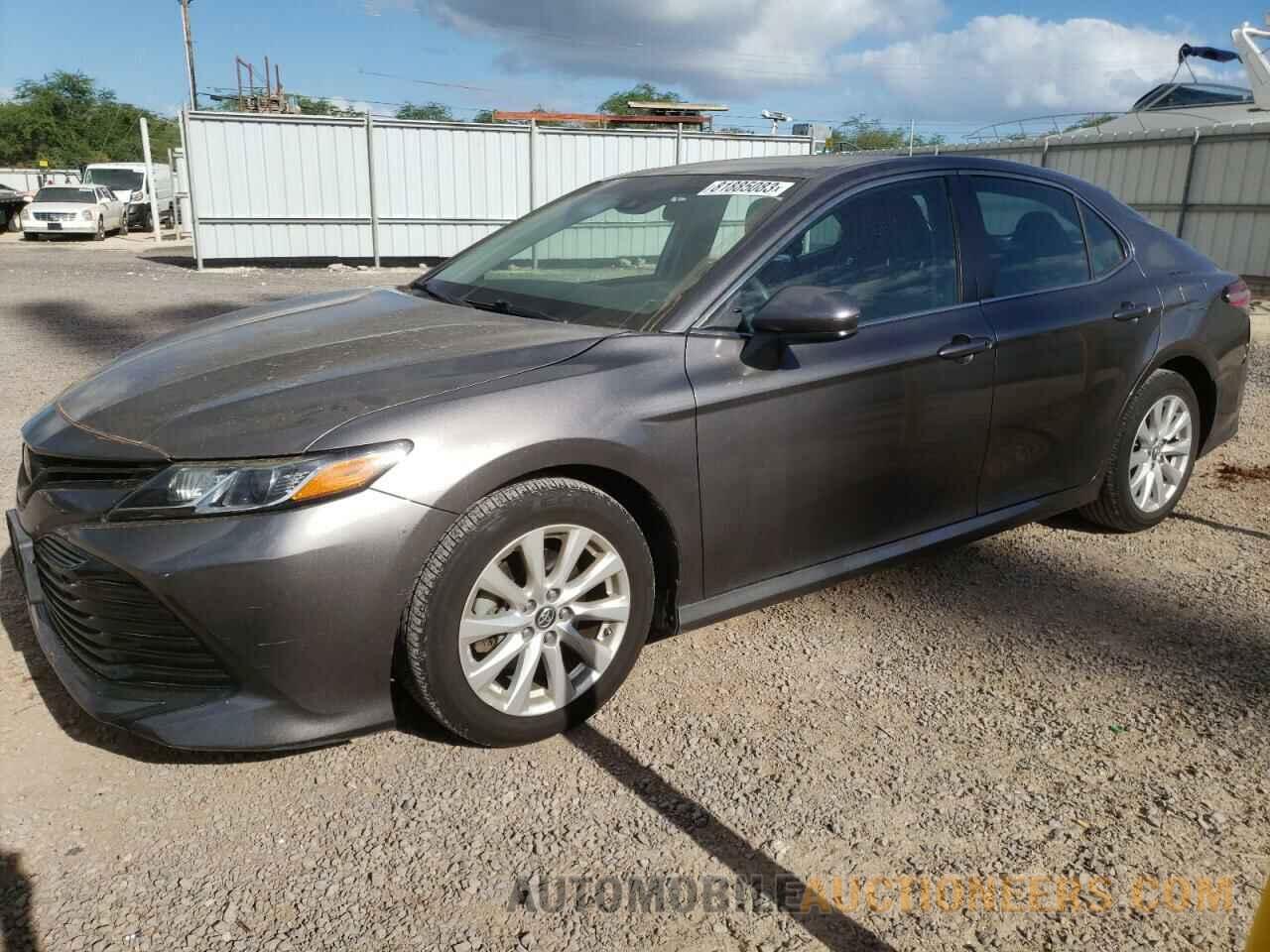 4T1B11HK8JU043475 TOYOTA CAMRY 2018