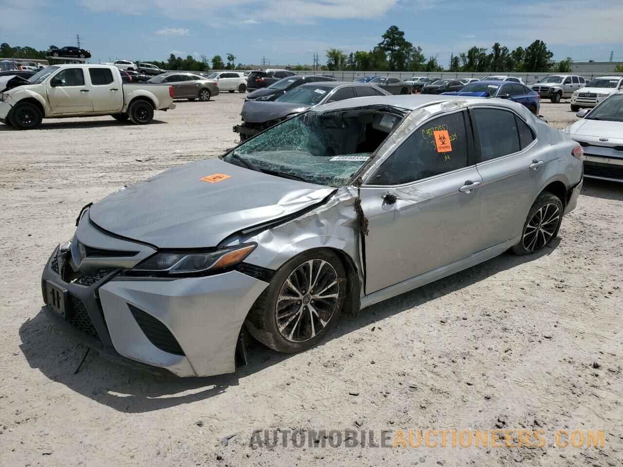 4T1B11HK8JU052578 TOYOTA CAMRY 2018