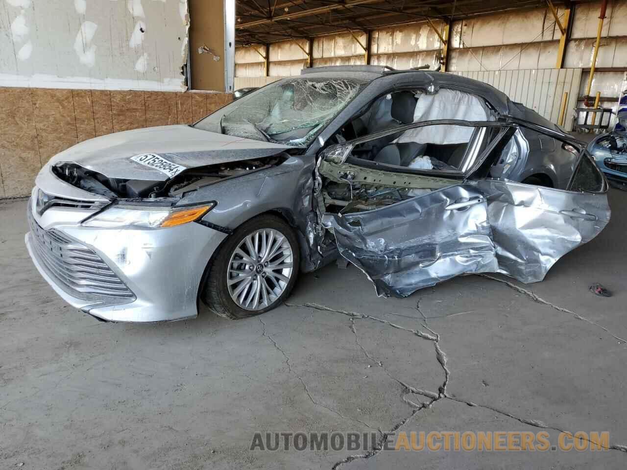 4T1B11HK8JU053570 TOYOTA CAMRY 2018