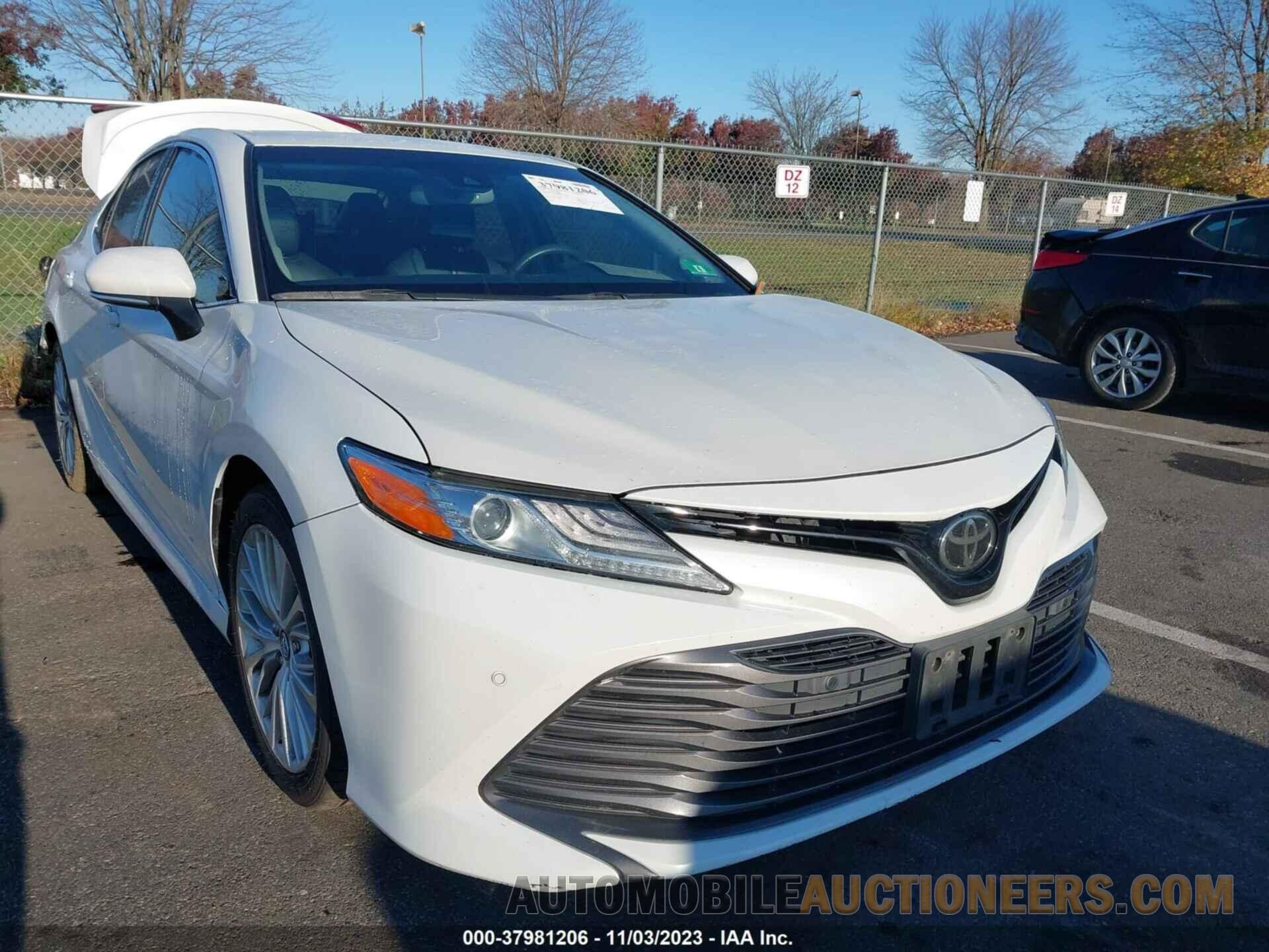 4T1B11HK8JU053584 TOYOTA CAMRY 2018