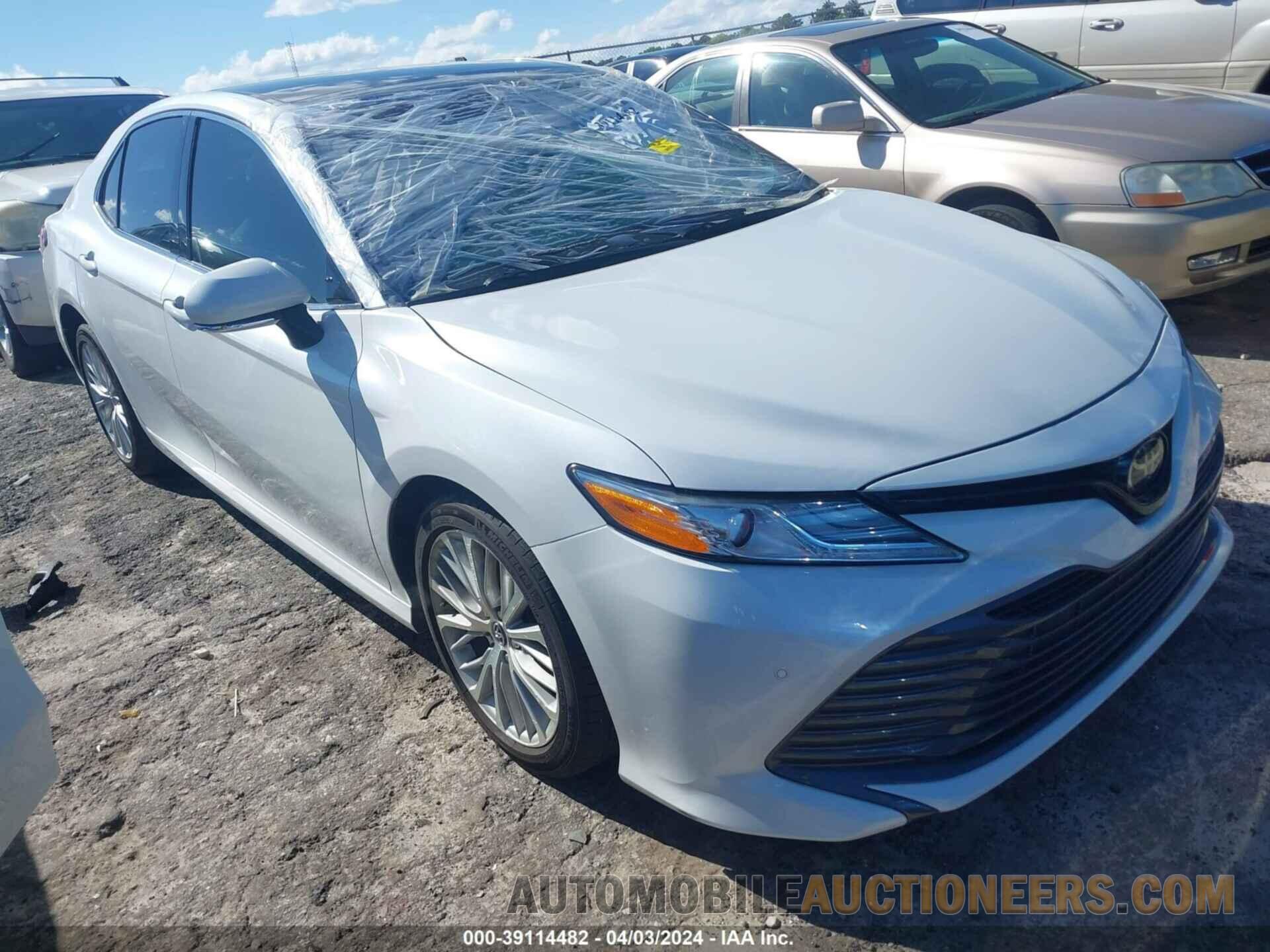 4T1B11HK8JU064374 TOYOTA CAMRY 2018