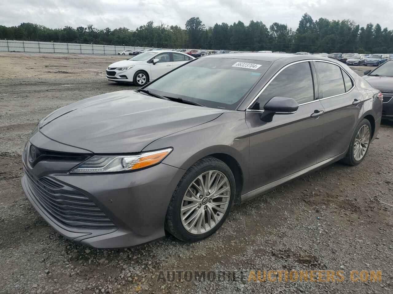 4T1B11HK8JU065136 TOYOTA CAMRY 2018