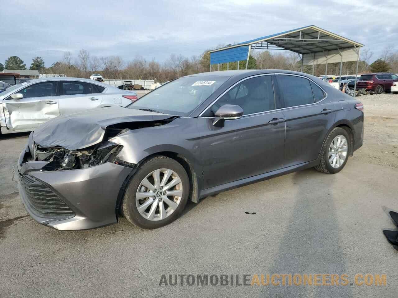 4T1B11HK8JU072832 TOYOTA CAMRY 2018