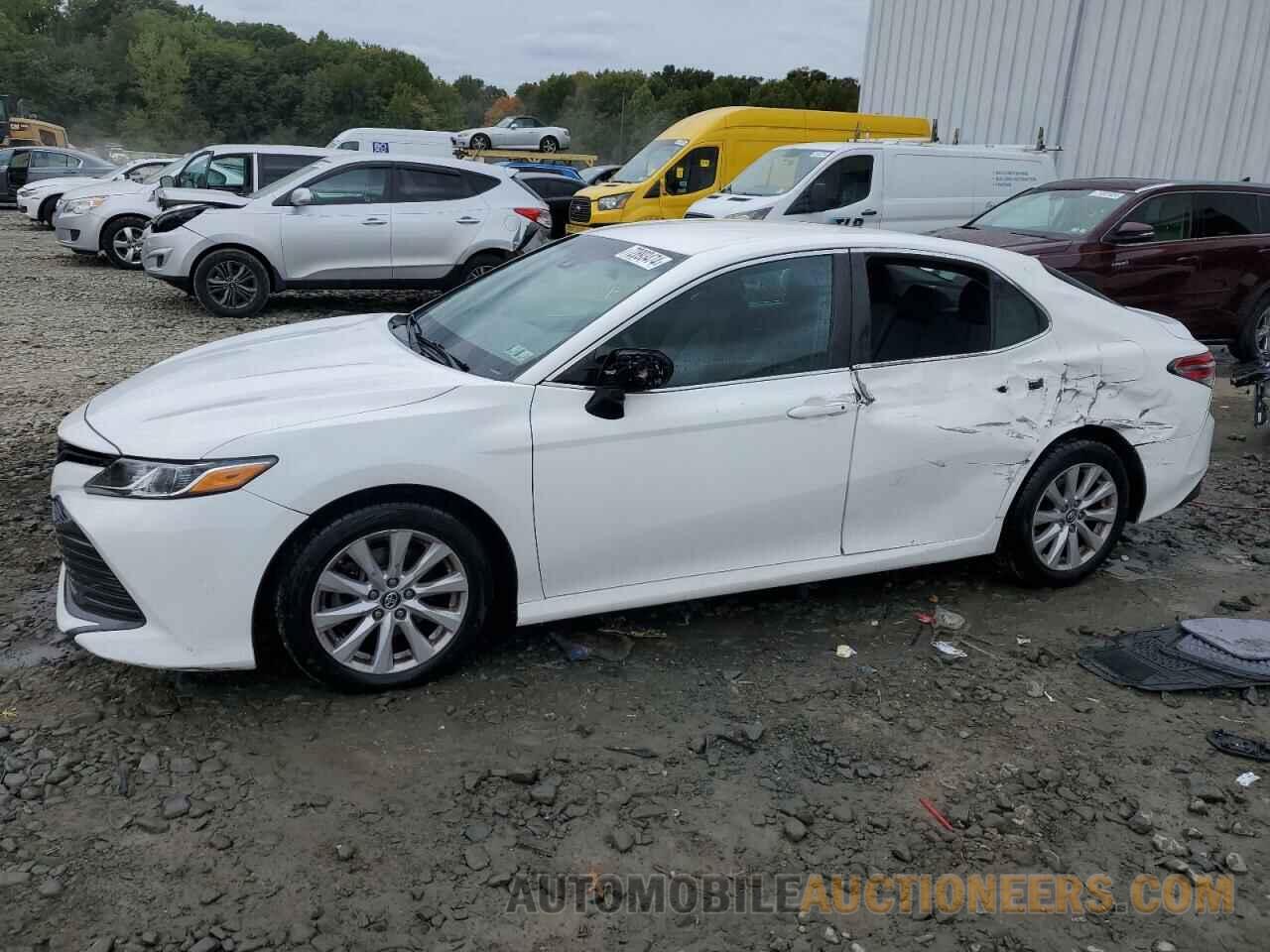 4T1B11HK8JU075908 TOYOTA CAMRY 2018