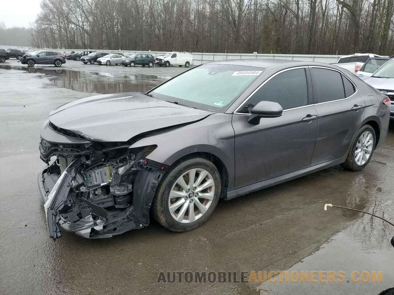 4T1B11HK8JU082843 TOYOTA CAMRY 2018