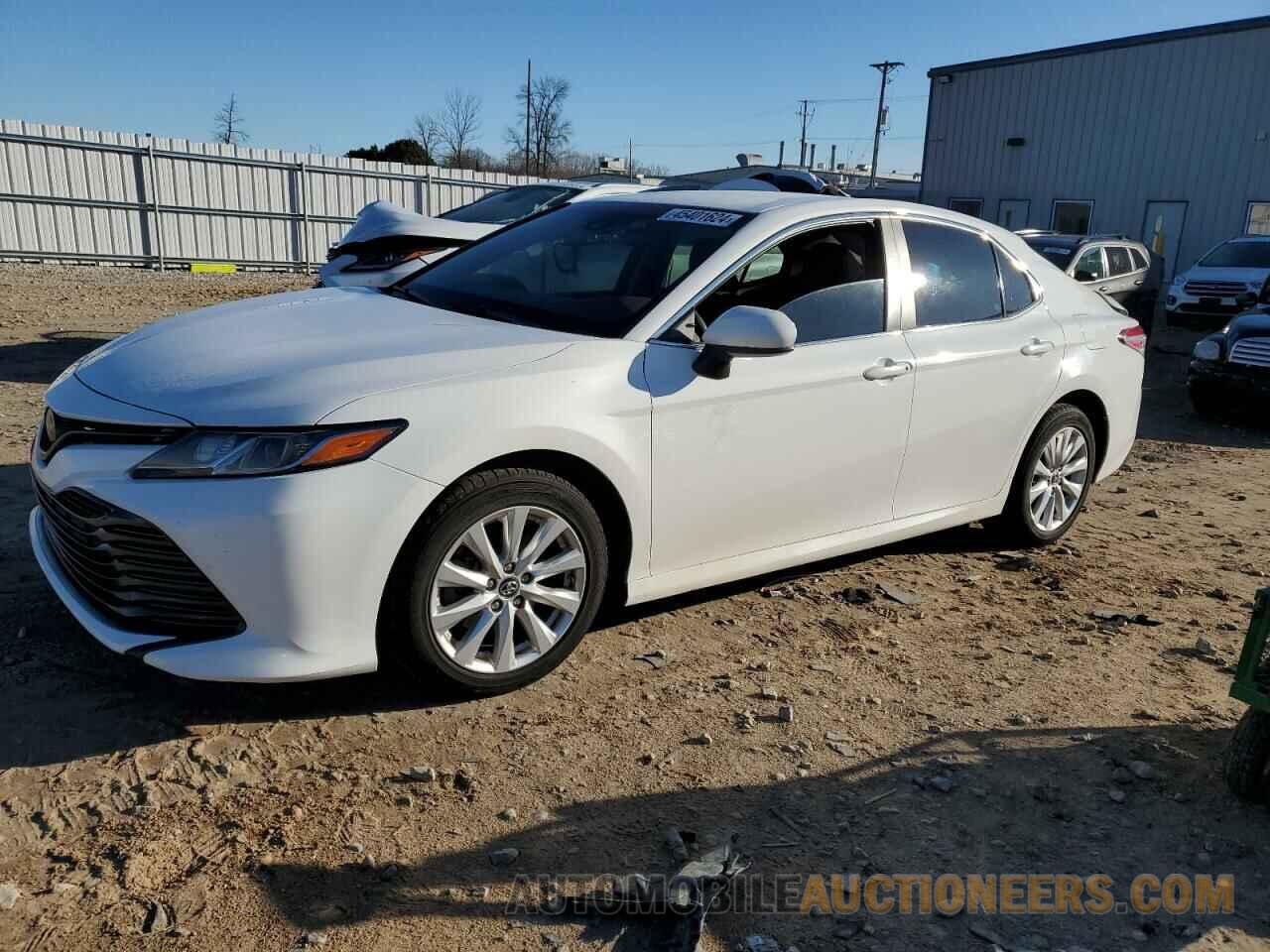 4T1B11HK8JU087668 TOYOTA CAMRY 2018