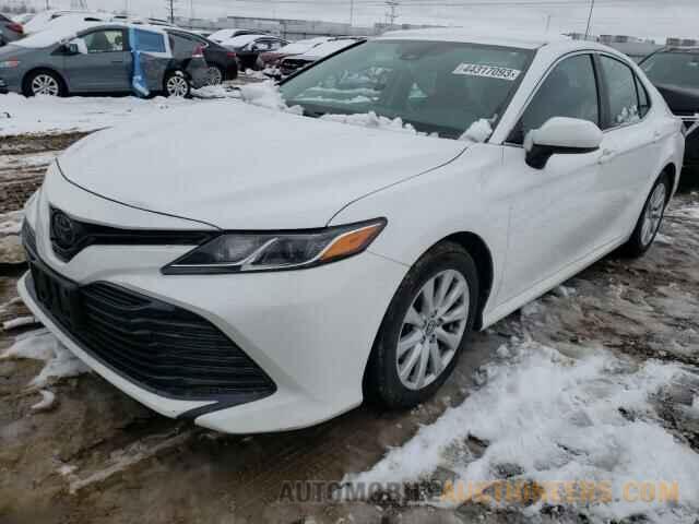 4T1B11HK8JU090716 TOYOTA CAMRY 2018