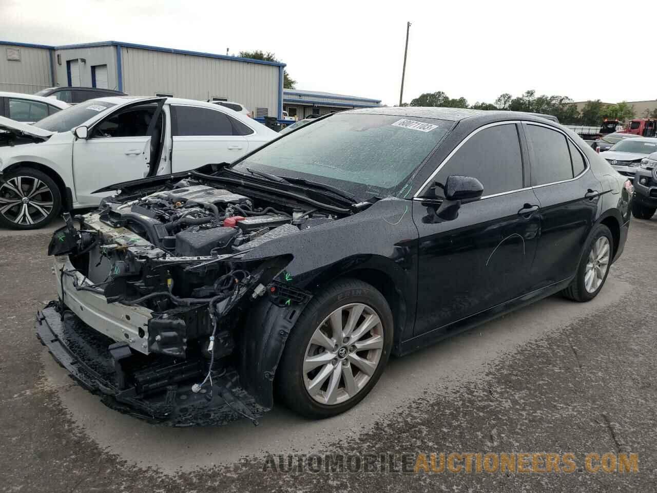 4T1B11HK8JU099495 TOYOTA CAMRY 2018