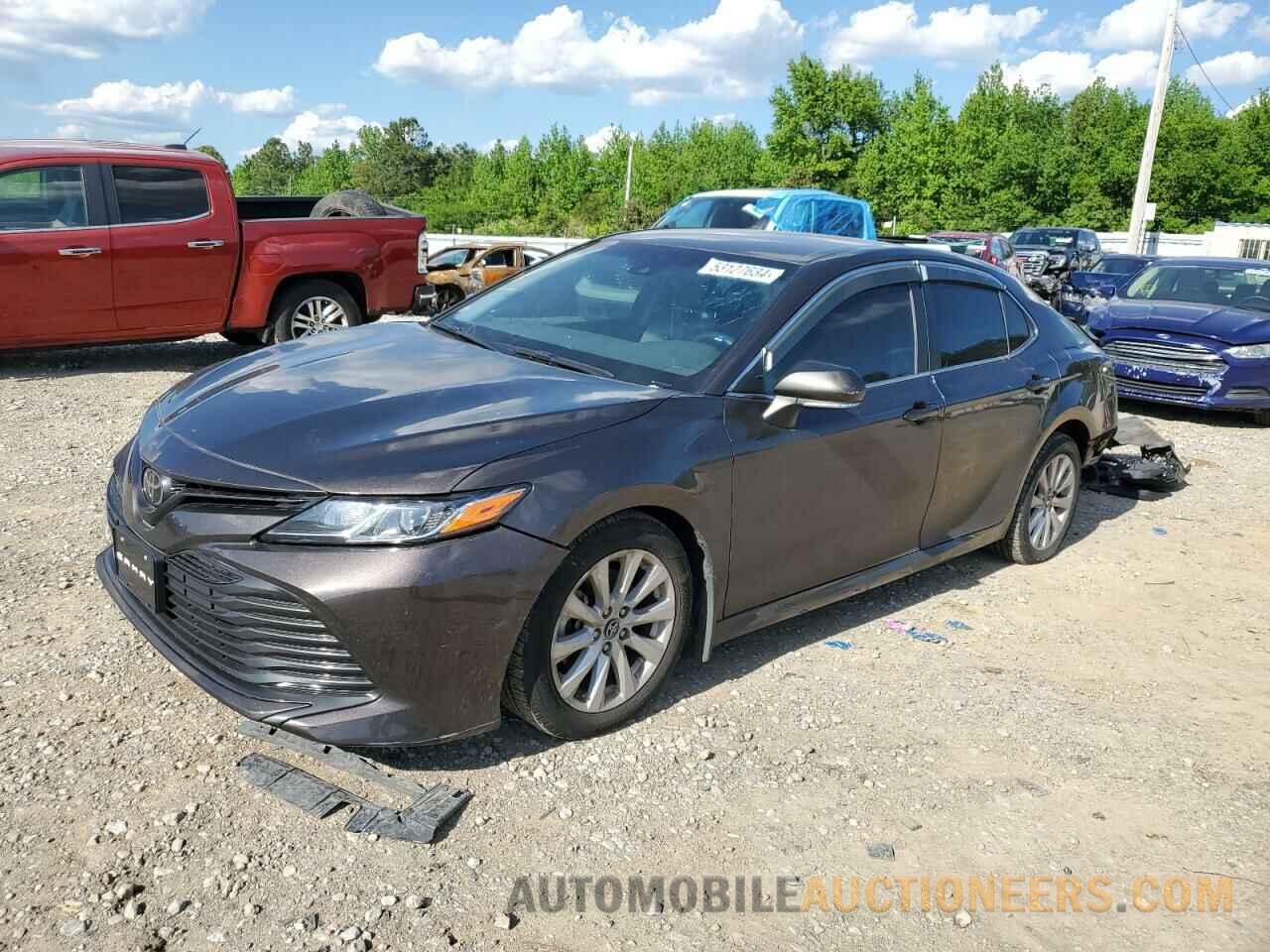 4T1B11HK8JU106106 TOYOTA CAMRY 2018