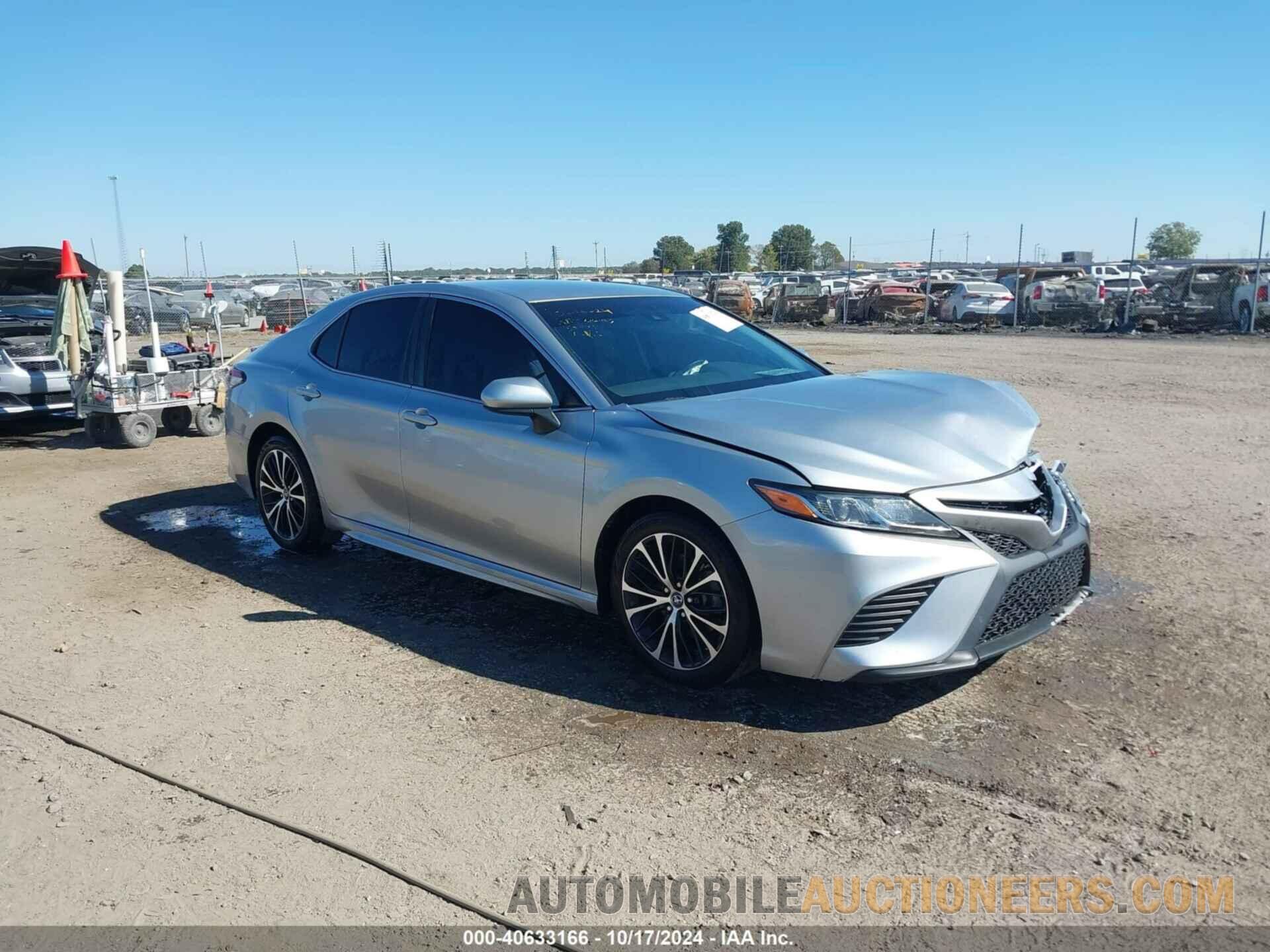 4T1B11HK8JU111466 TOYOTA CAMRY 2018