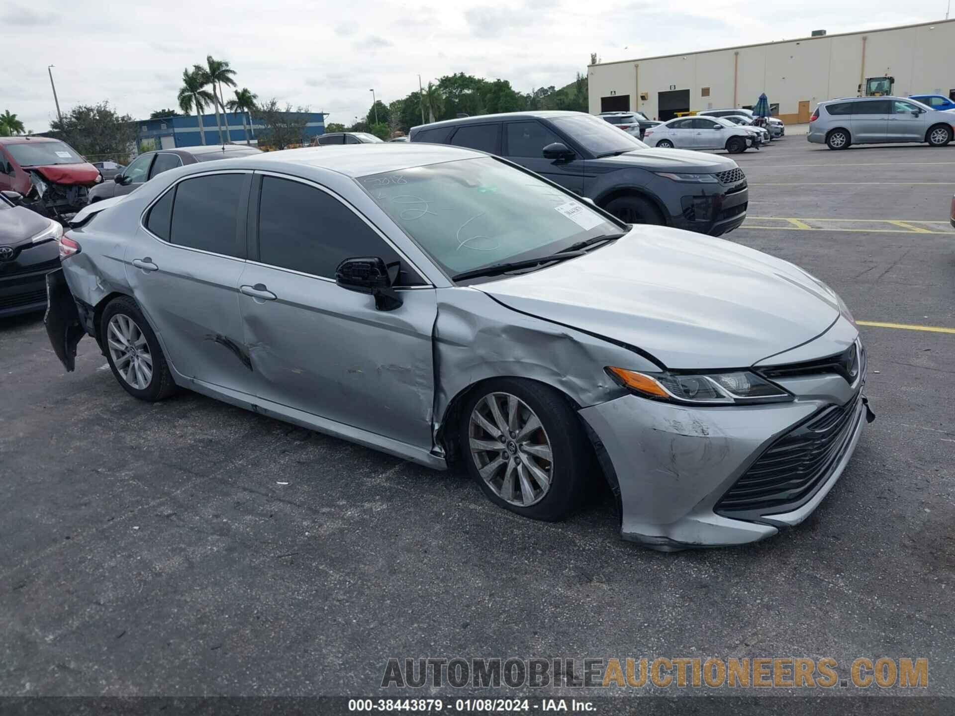 4T1B11HK8JU112441 TOYOTA CAMRY 2018