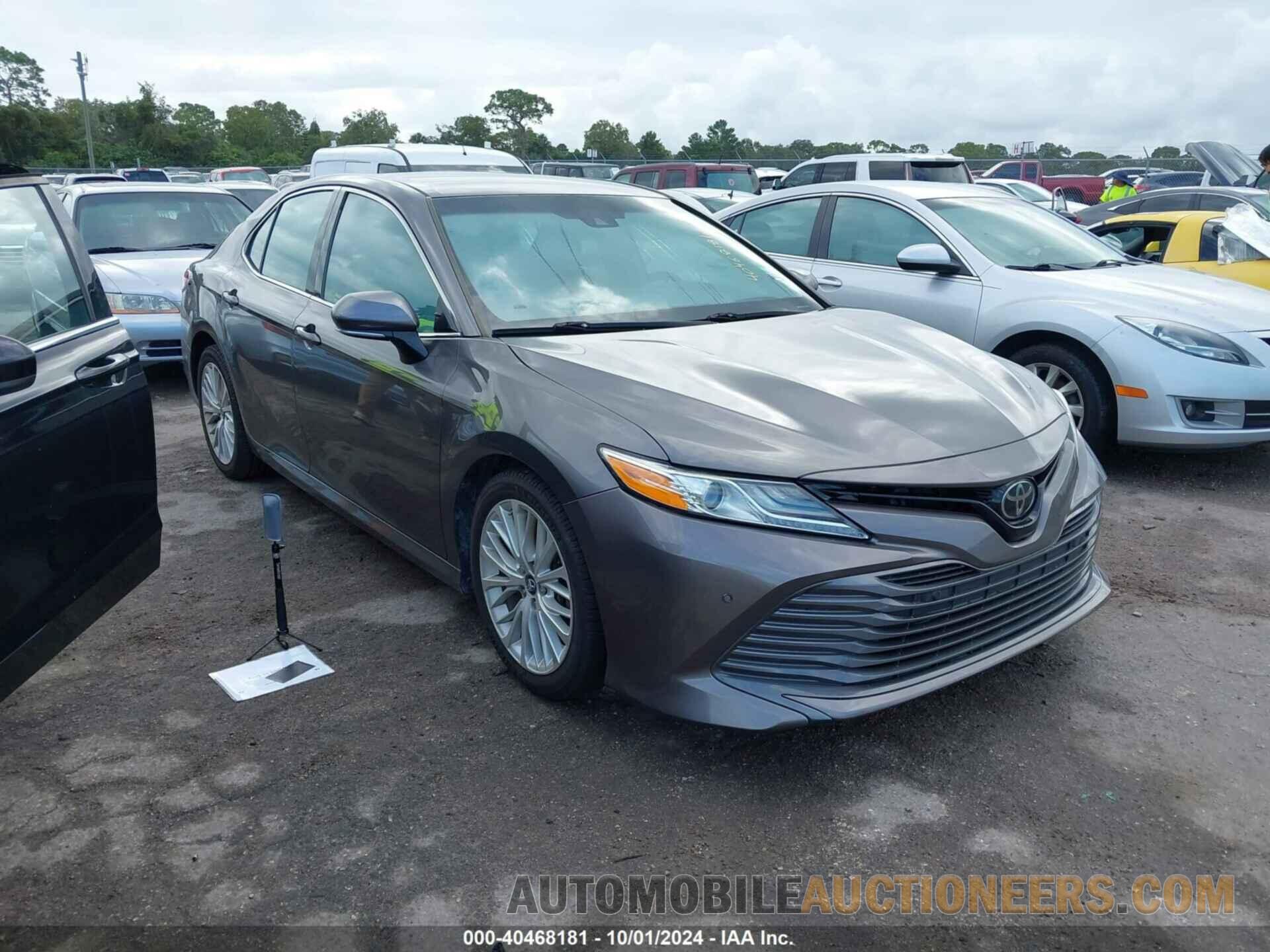 4T1B11HK8JU113444 TOYOTA CAMRY 2018