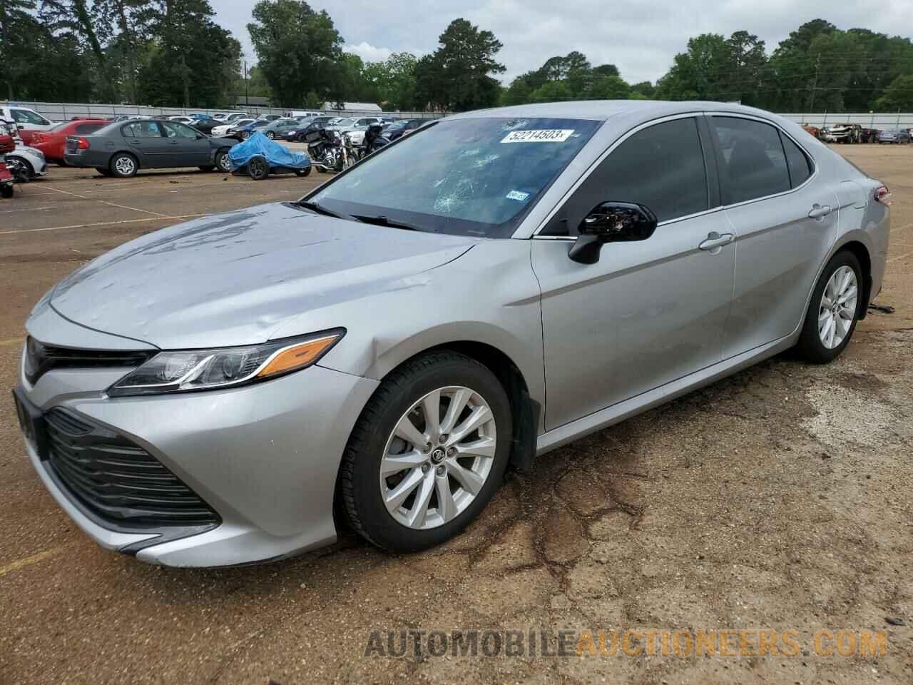 4T1B11HK8JU120099 TOYOTA CAMRY 2018