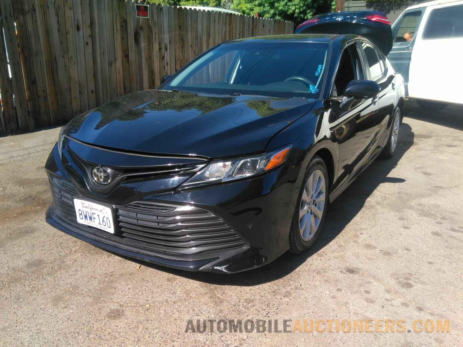 4T1B11HK8JU123133 Toyota Camry LE 2018