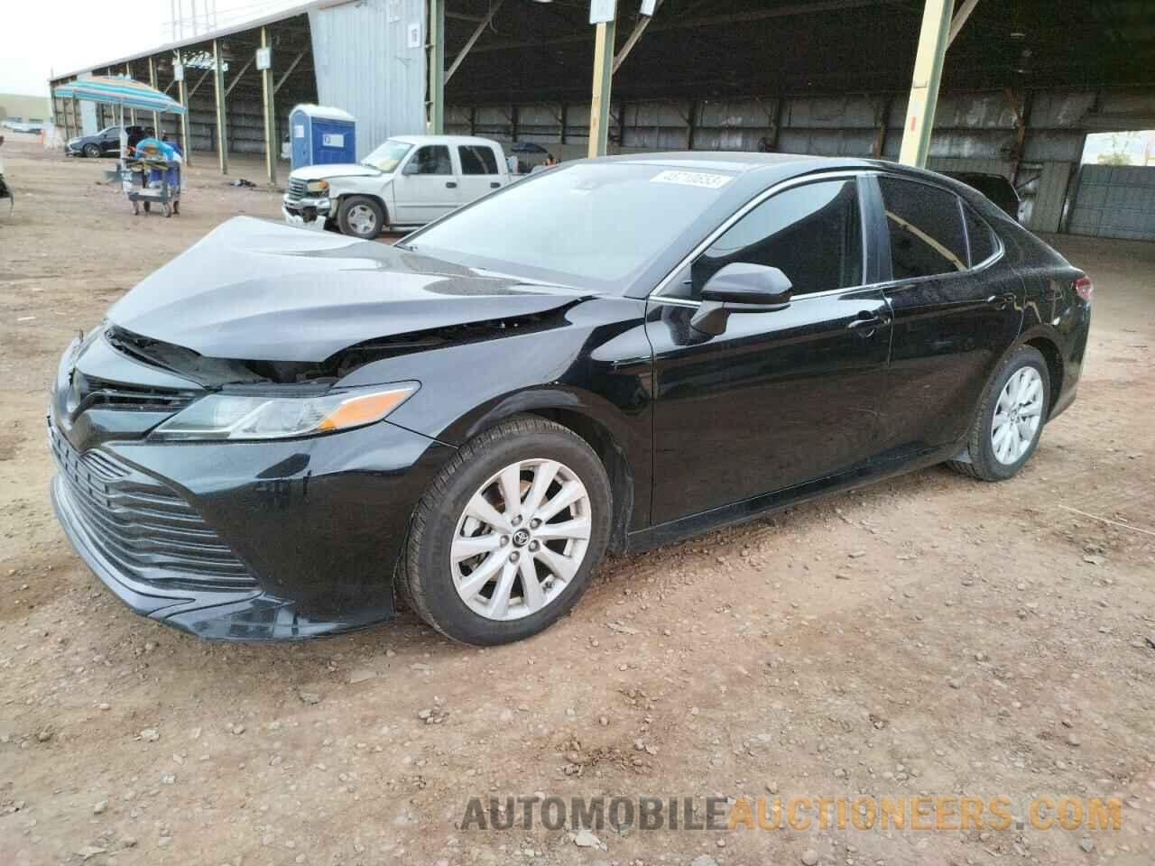 4T1B11HK8JU123584 TOYOTA CAMRY 2018