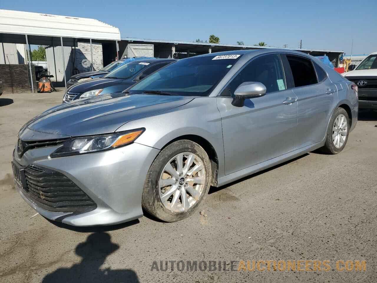 4T1B11HK8JU126145 TOYOTA CAMRY 2018