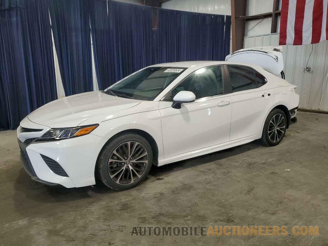 4T1B11HK8JU144466 TOYOTA CAMRY 2018