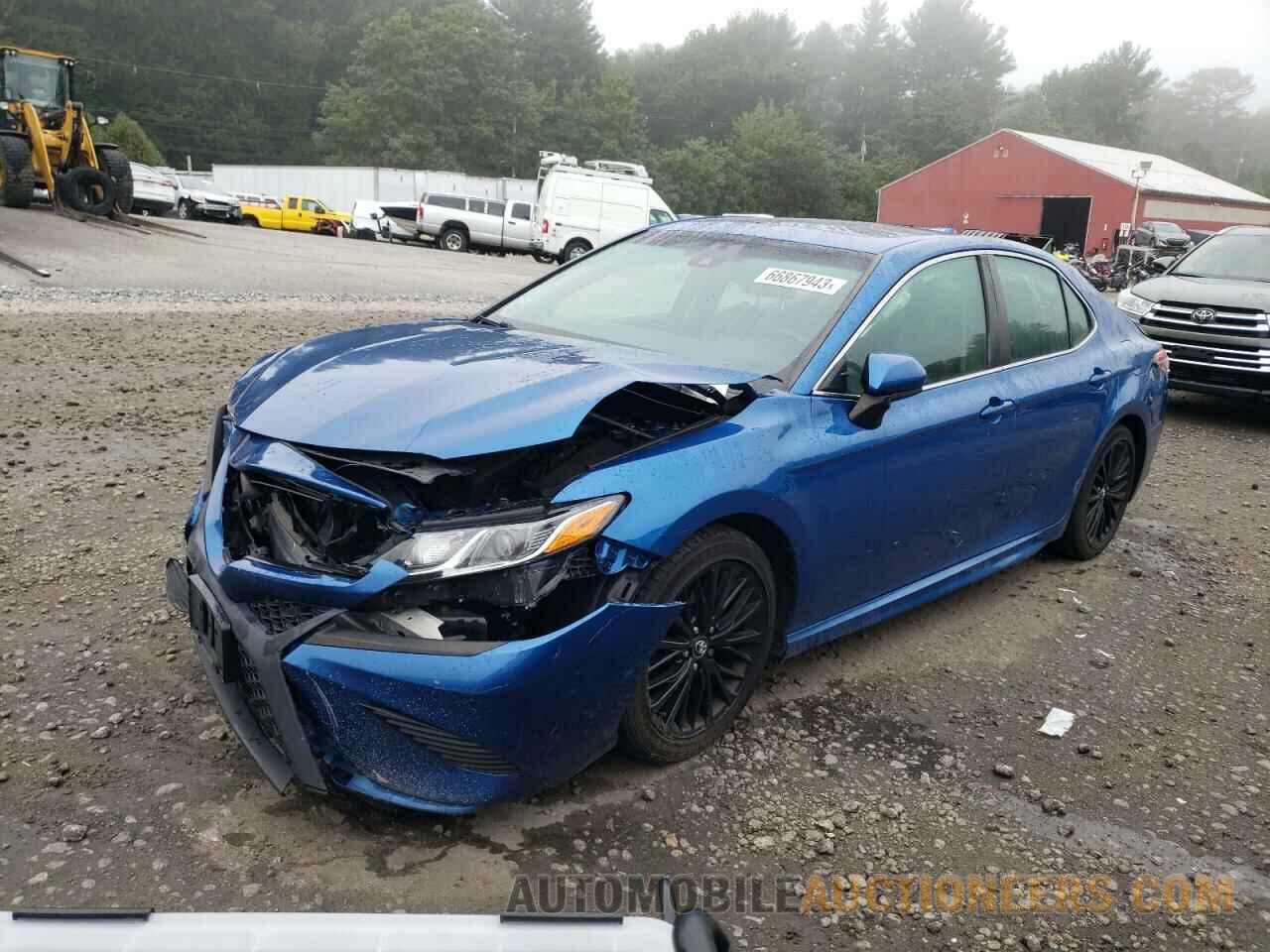 4T1B11HK8JU150493 TOYOTA CAMRY 2018