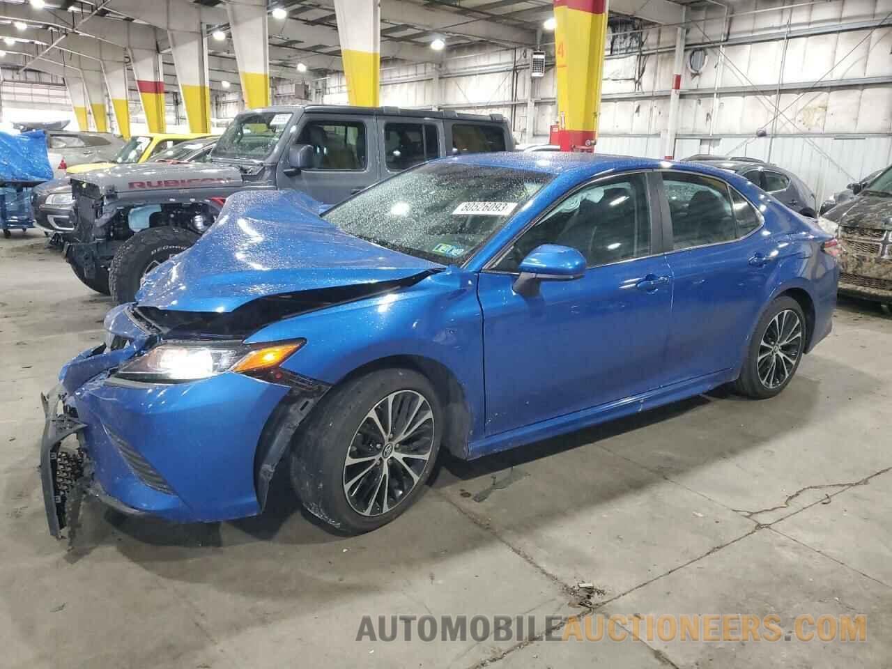 4T1B11HK8JU153622 TOYOTA CAMRY 2018