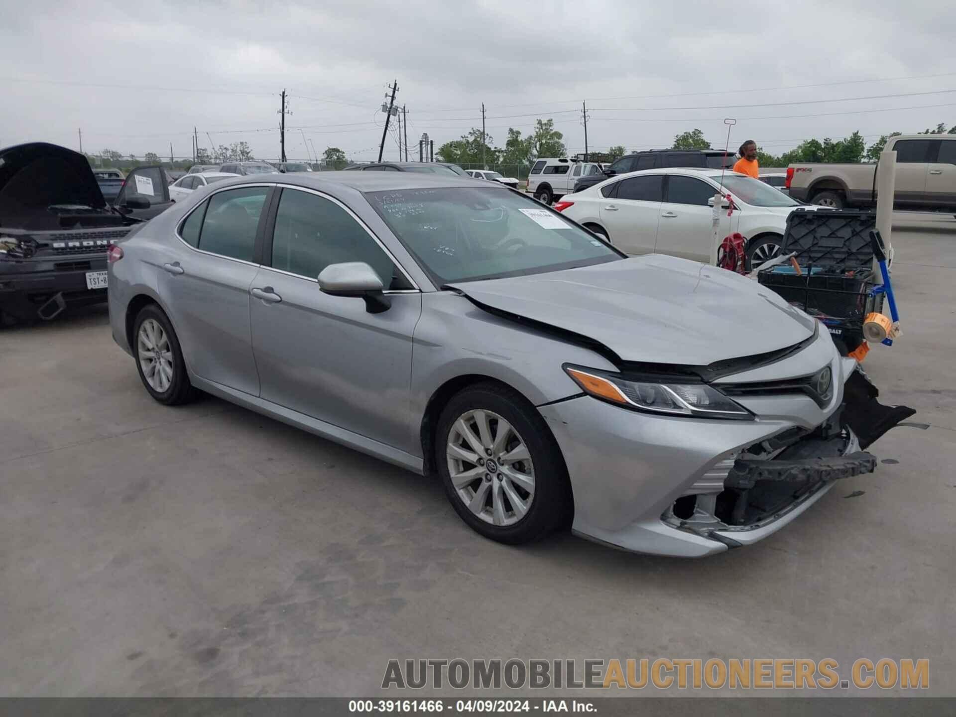 4T1B11HK8JU155192 TOYOTA CAMRY 2018