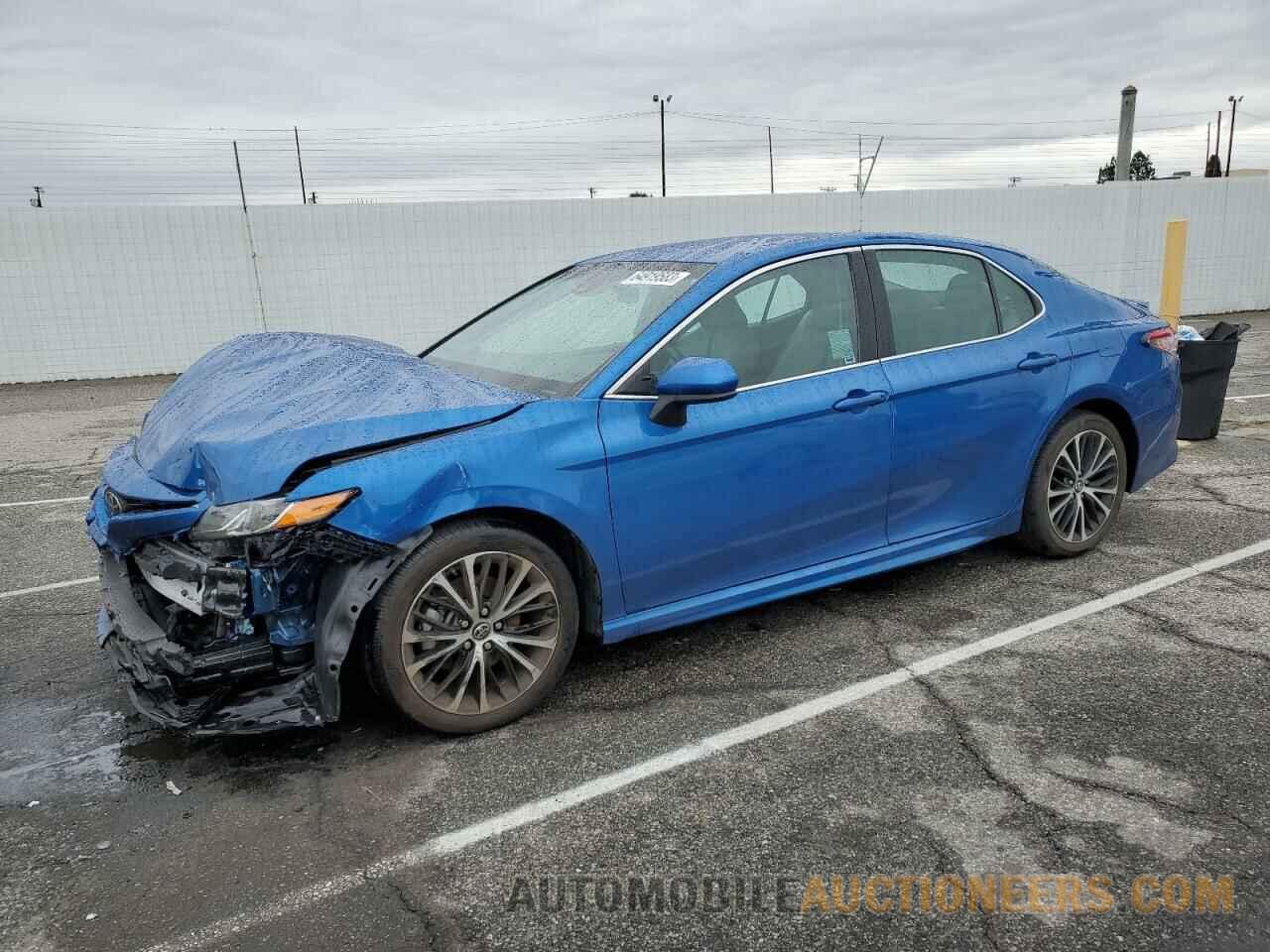 4T1B11HK8JU157704 TOYOTA CAMRY 2018