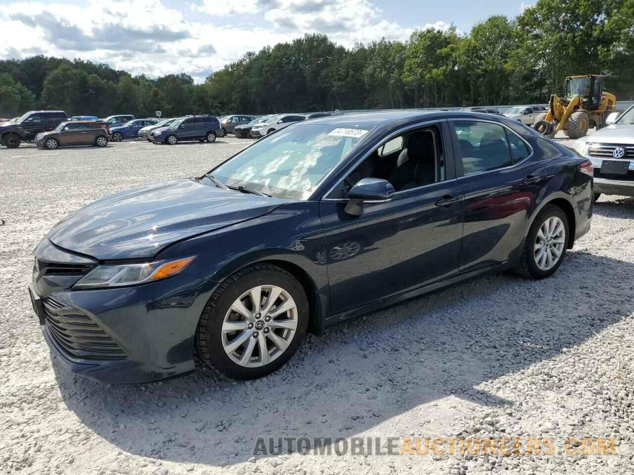 4T1B11HK8JU500155 TOYOTA CAMRY 2018