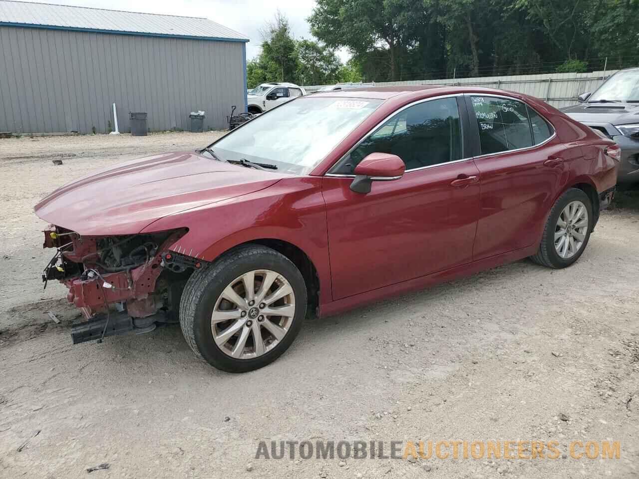 4T1B11HK8JU501130 TOYOTA CAMRY 2018