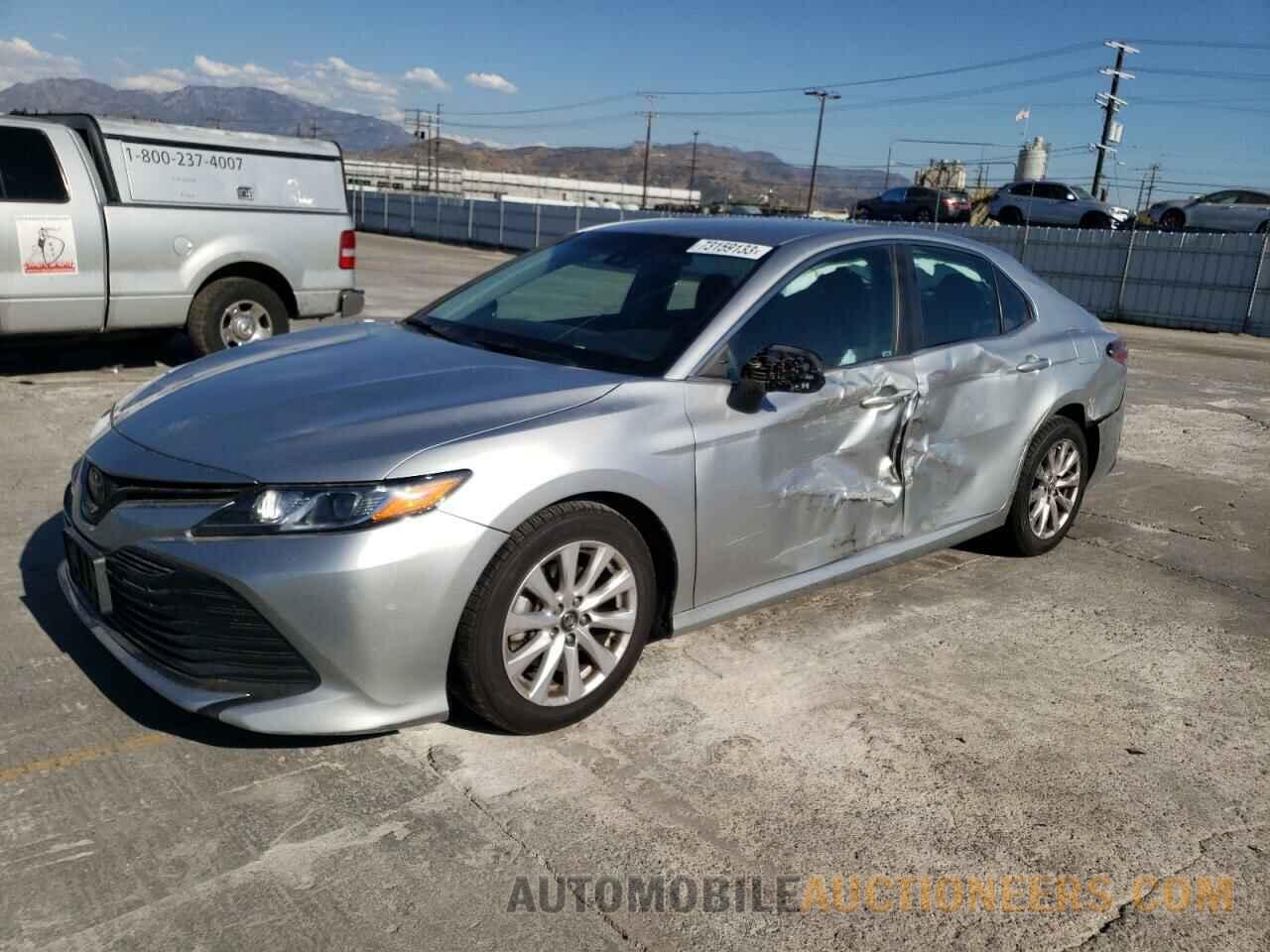 4T1B11HK8JU501578 TOYOTA CAMRY 2018