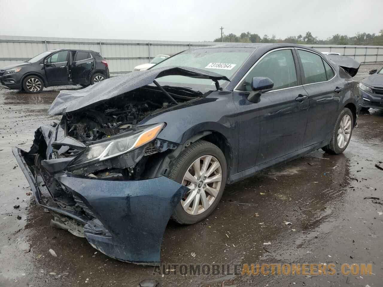 4T1B11HK8JU504268 TOYOTA CAMRY 2018