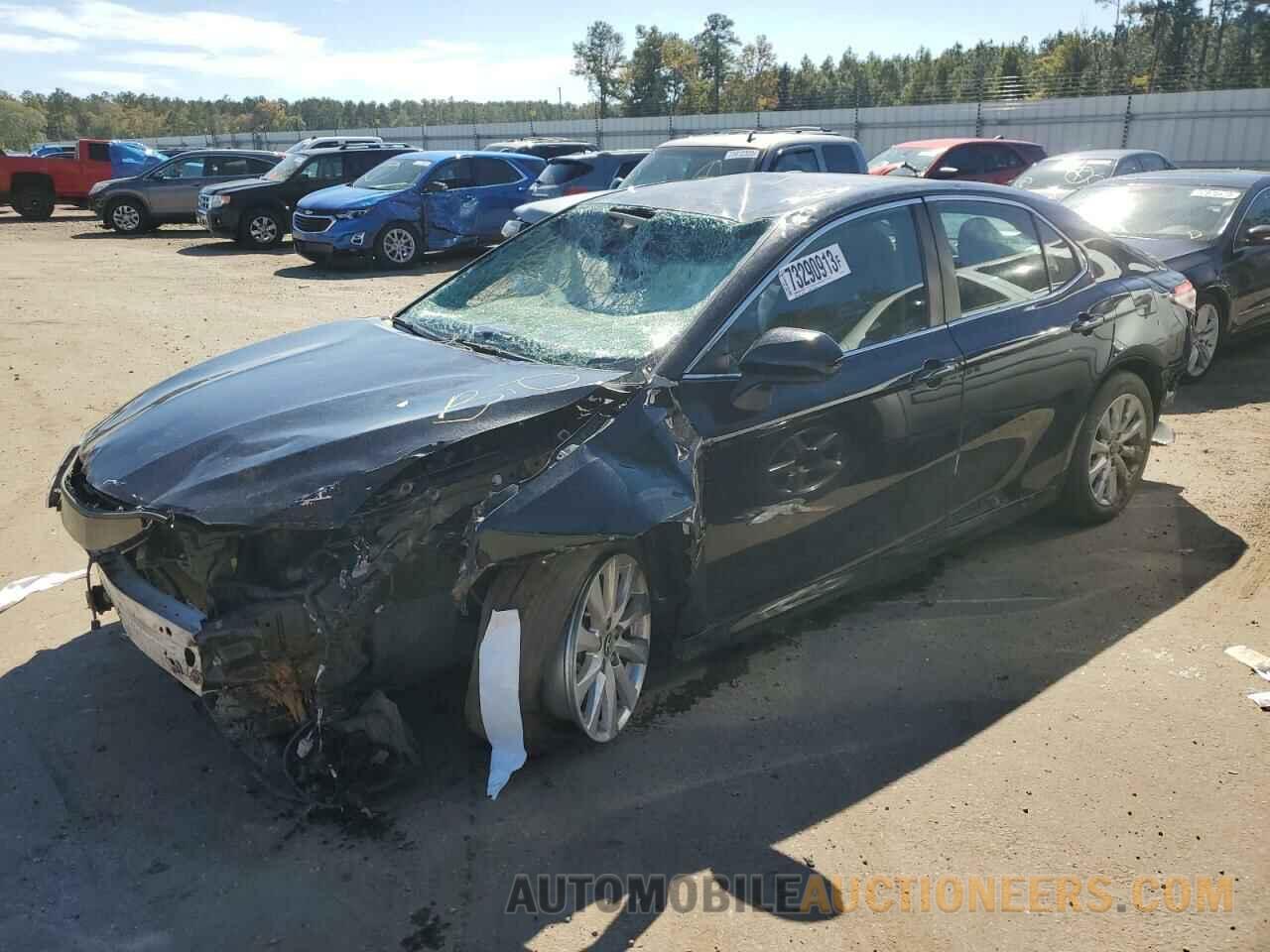 4T1B11HK8JU505050 TOYOTA CAMRY 2018