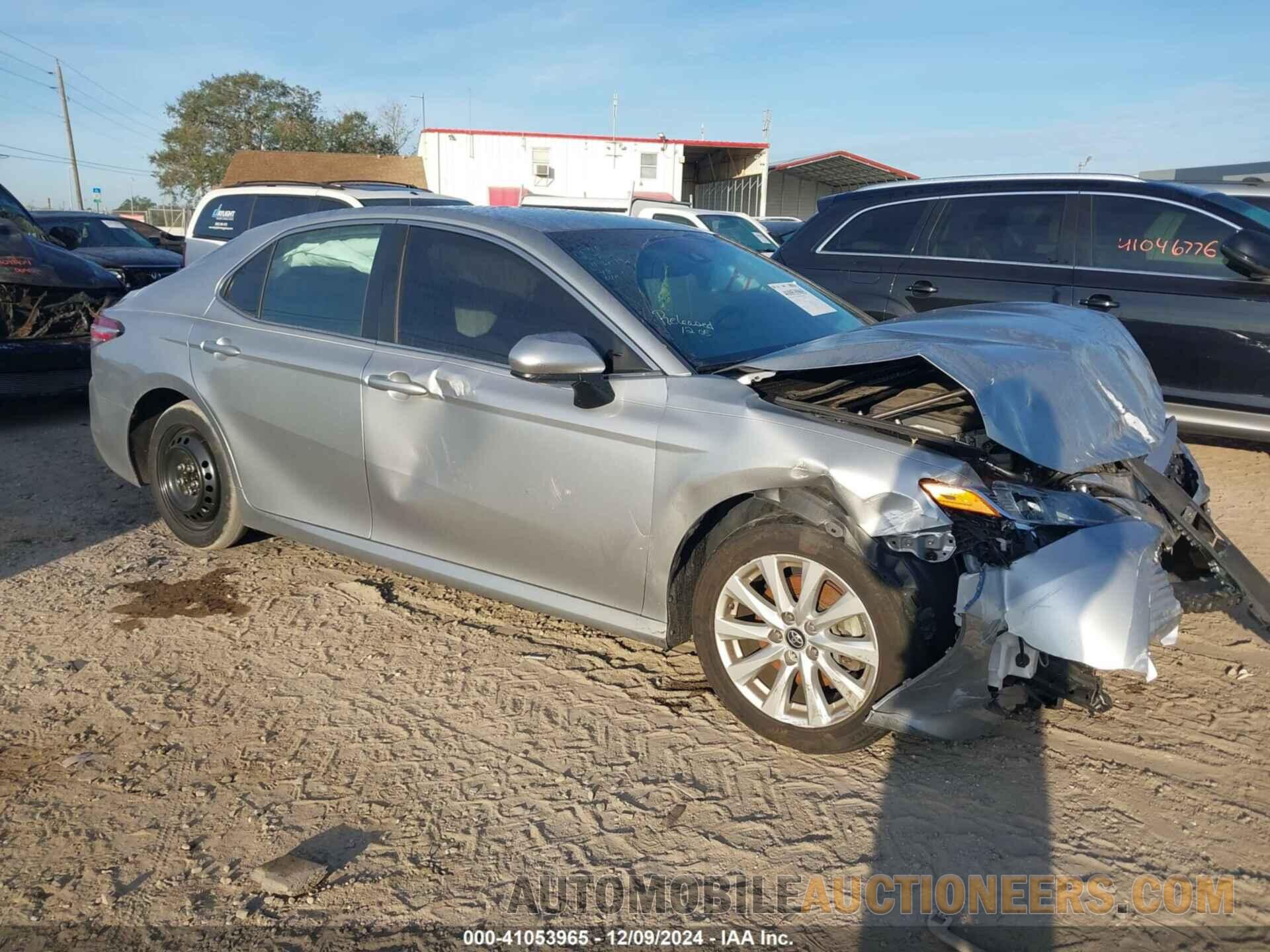 4T1B11HK8JU508627 TOYOTA CAMRY 2018