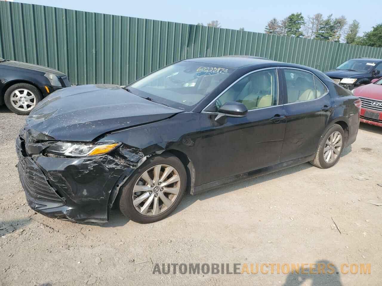 4T1B11HK8JU512936 TOYOTA CAMRY 2018