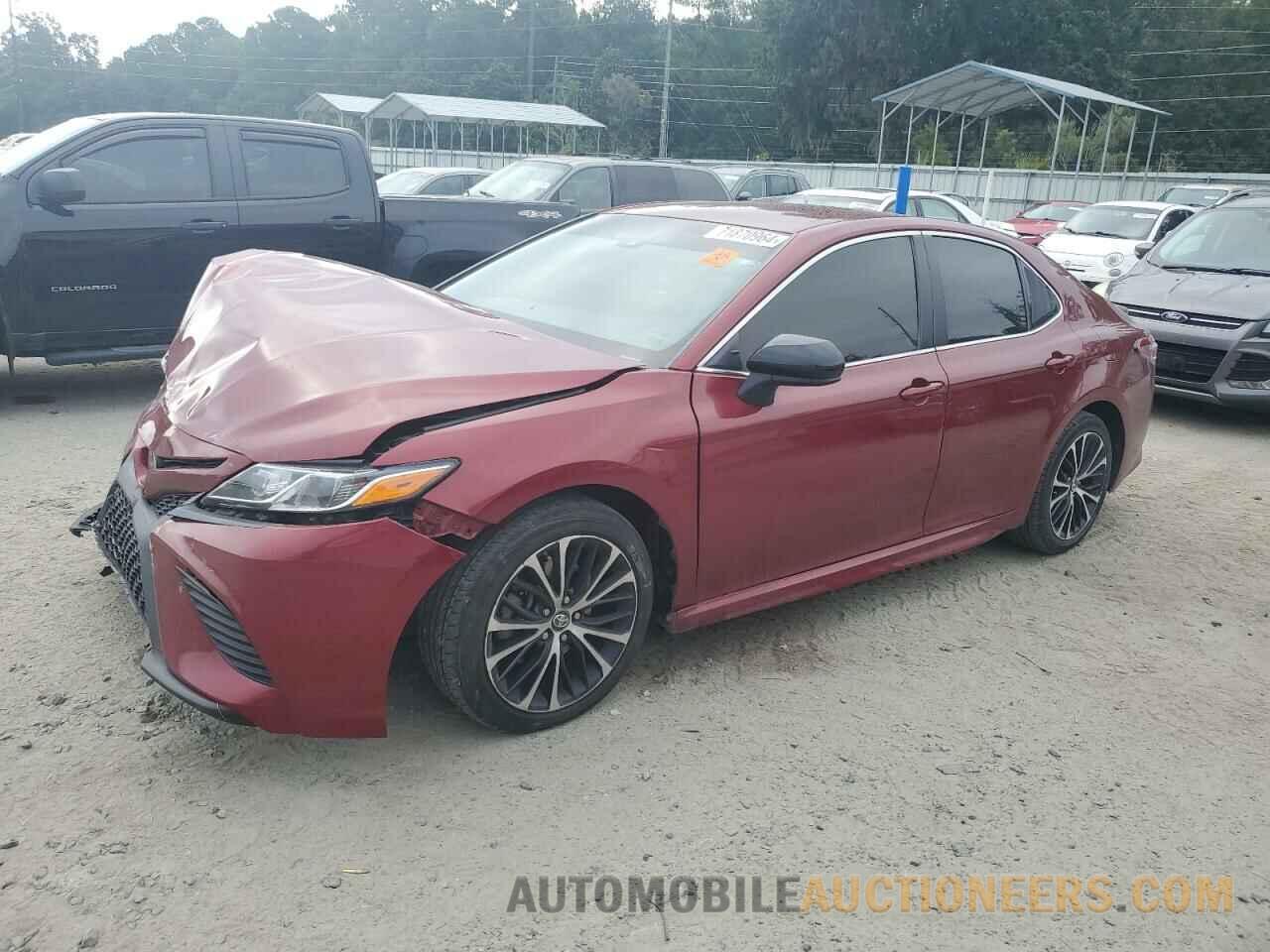 4T1B11HK8JU522446 TOYOTA CAMRY 2018