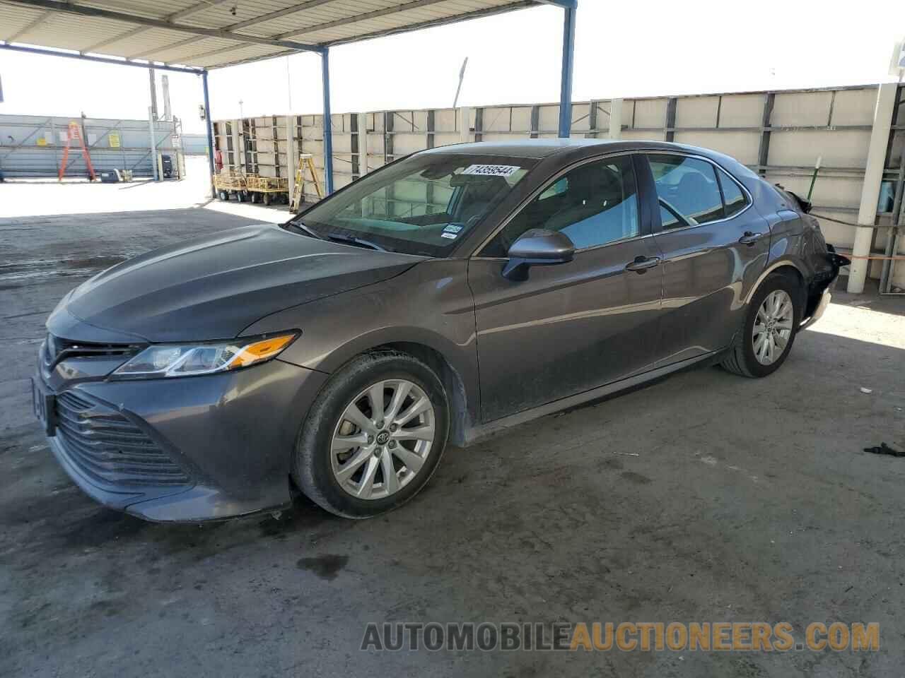 4T1B11HK8JU526755 TOYOTA CAMRY 2018