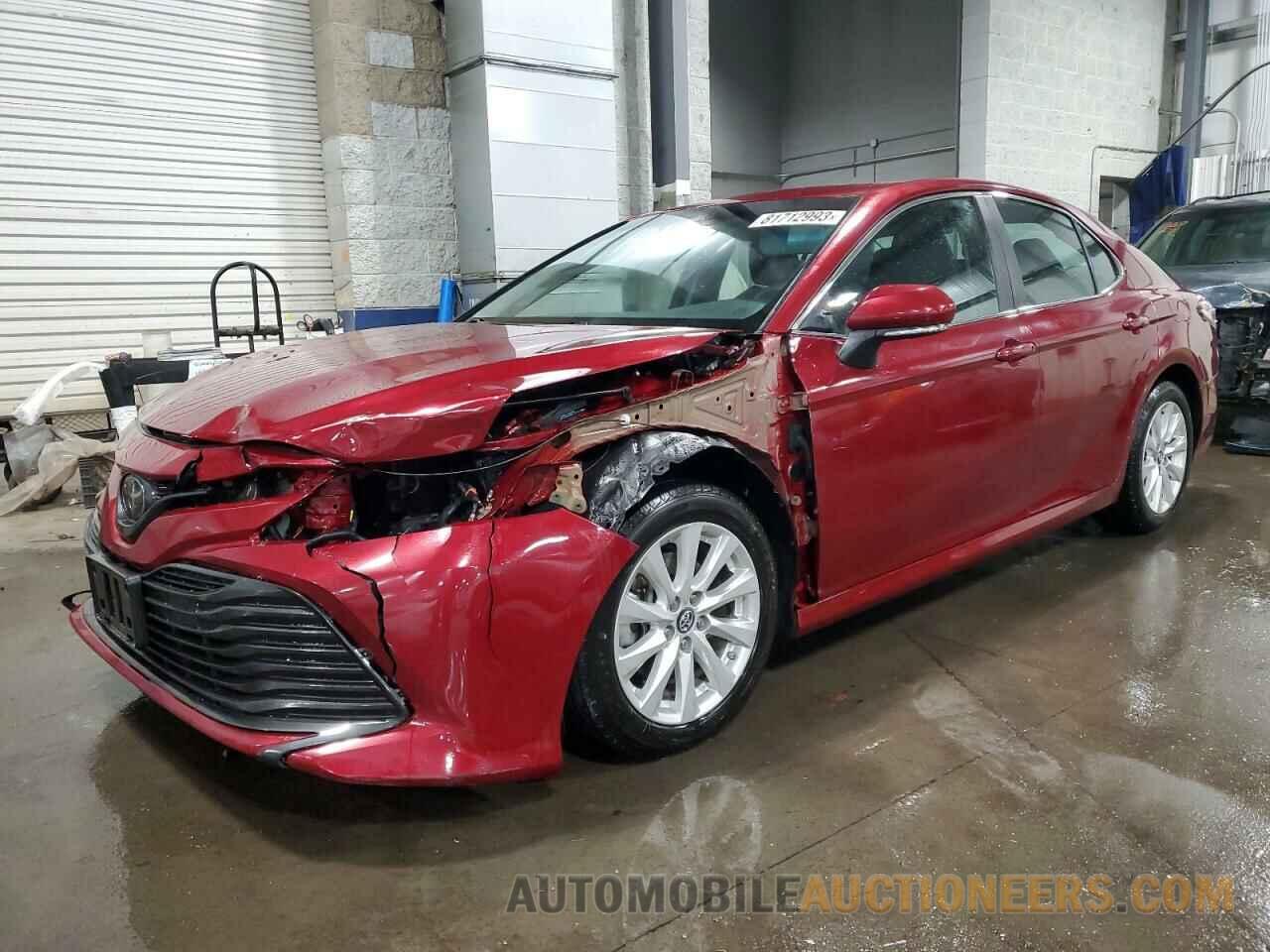 4T1B11HK8JU527758 TOYOTA CAMRY 2018