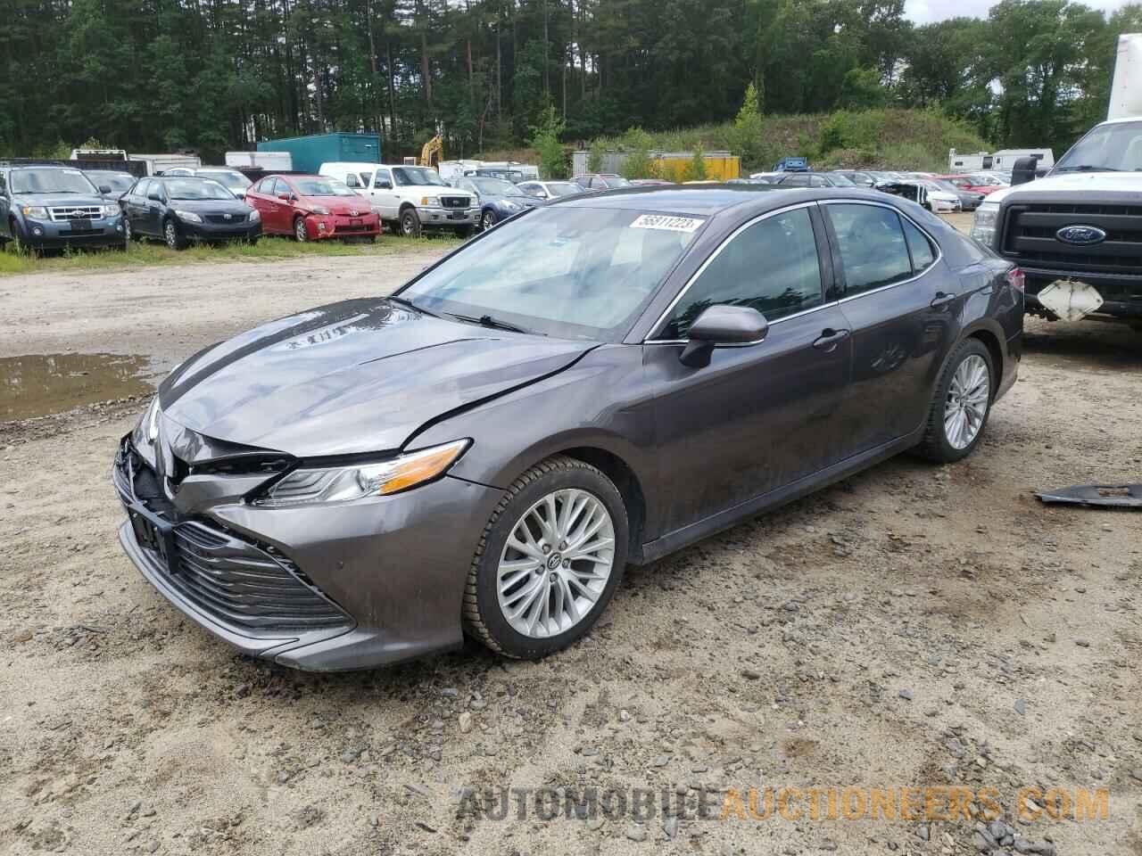 4T1B11HK8JU529896 TOYOTA CAMRY 2018