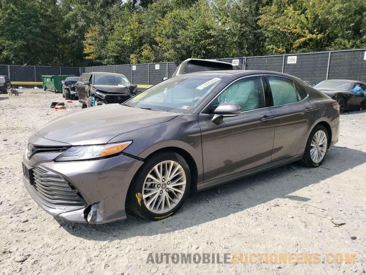 4T1B11HK8JU530109 TOYOTA CAMRY 2018