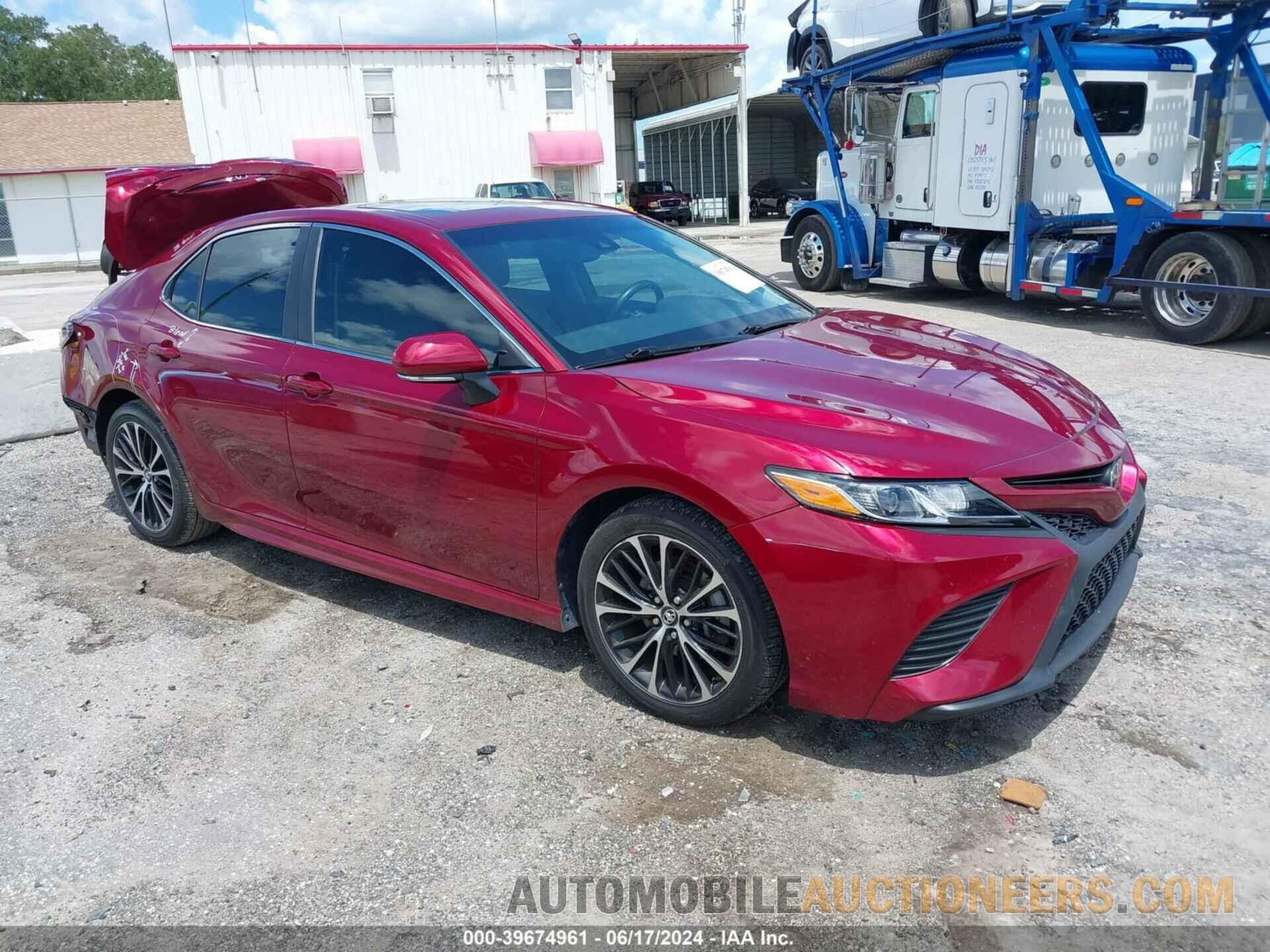 4T1B11HK8JU538355 TOYOTA CAMRY 2018