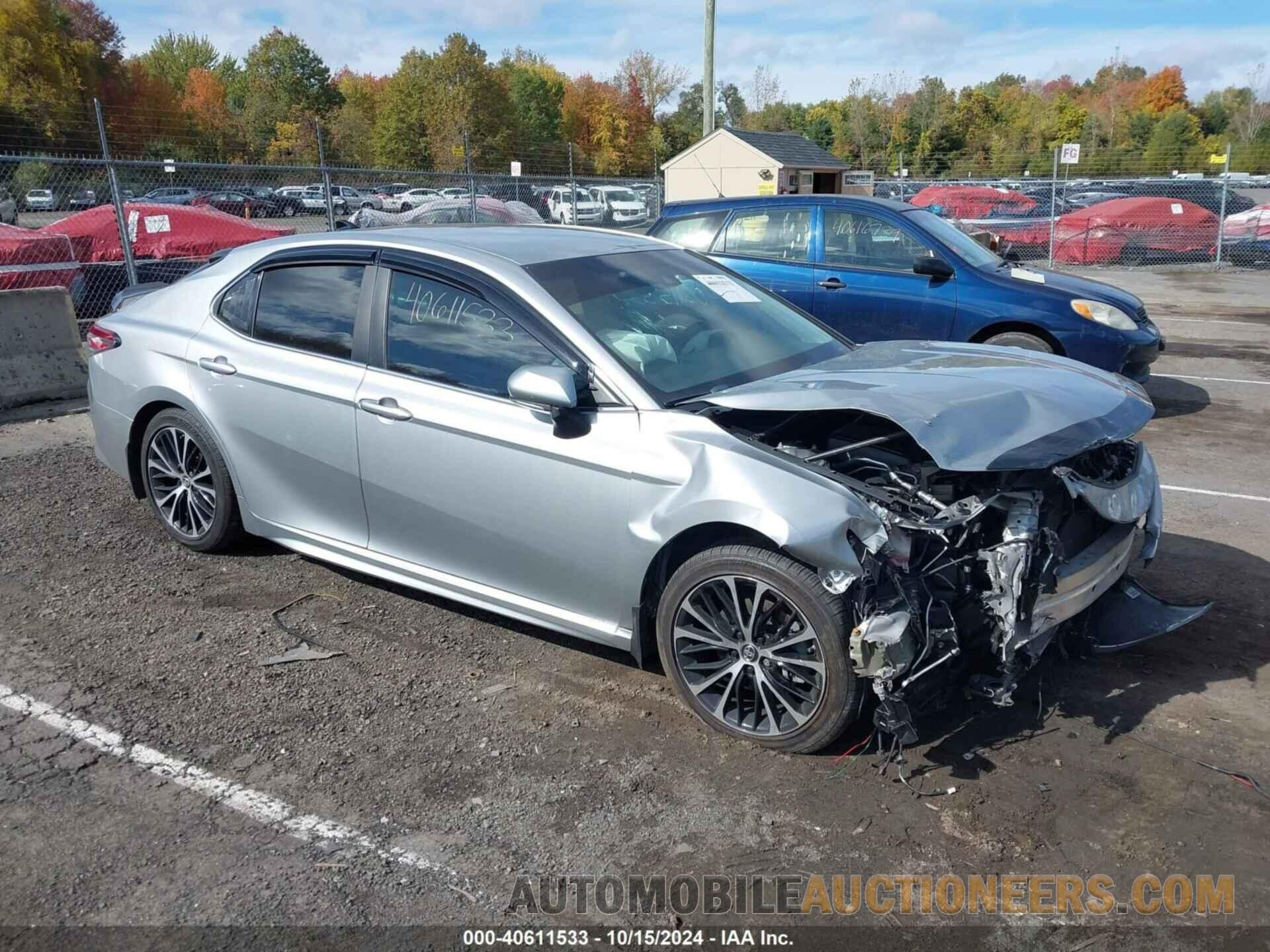 4T1B11HK8JU540655 TOYOTA CAMRY 2018